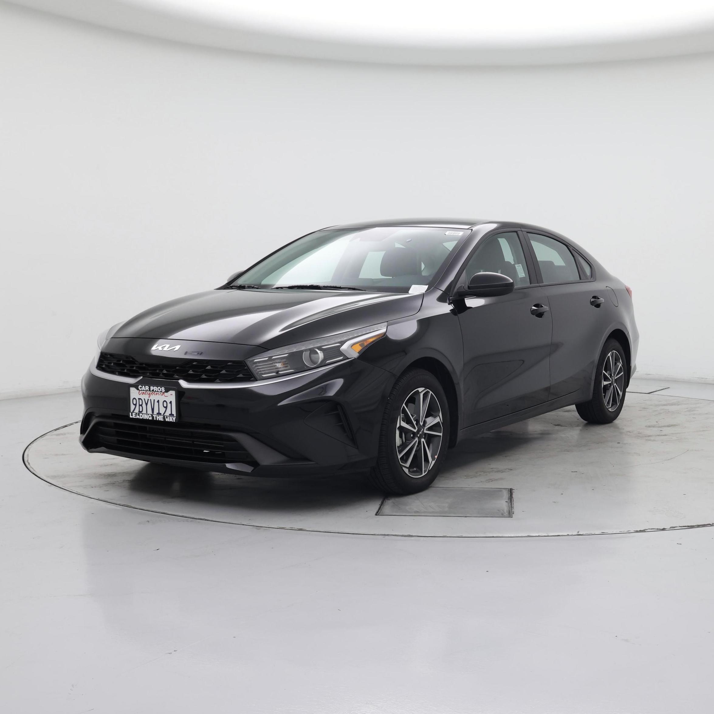 Thumbnail: 2022 Kia Forte - 4