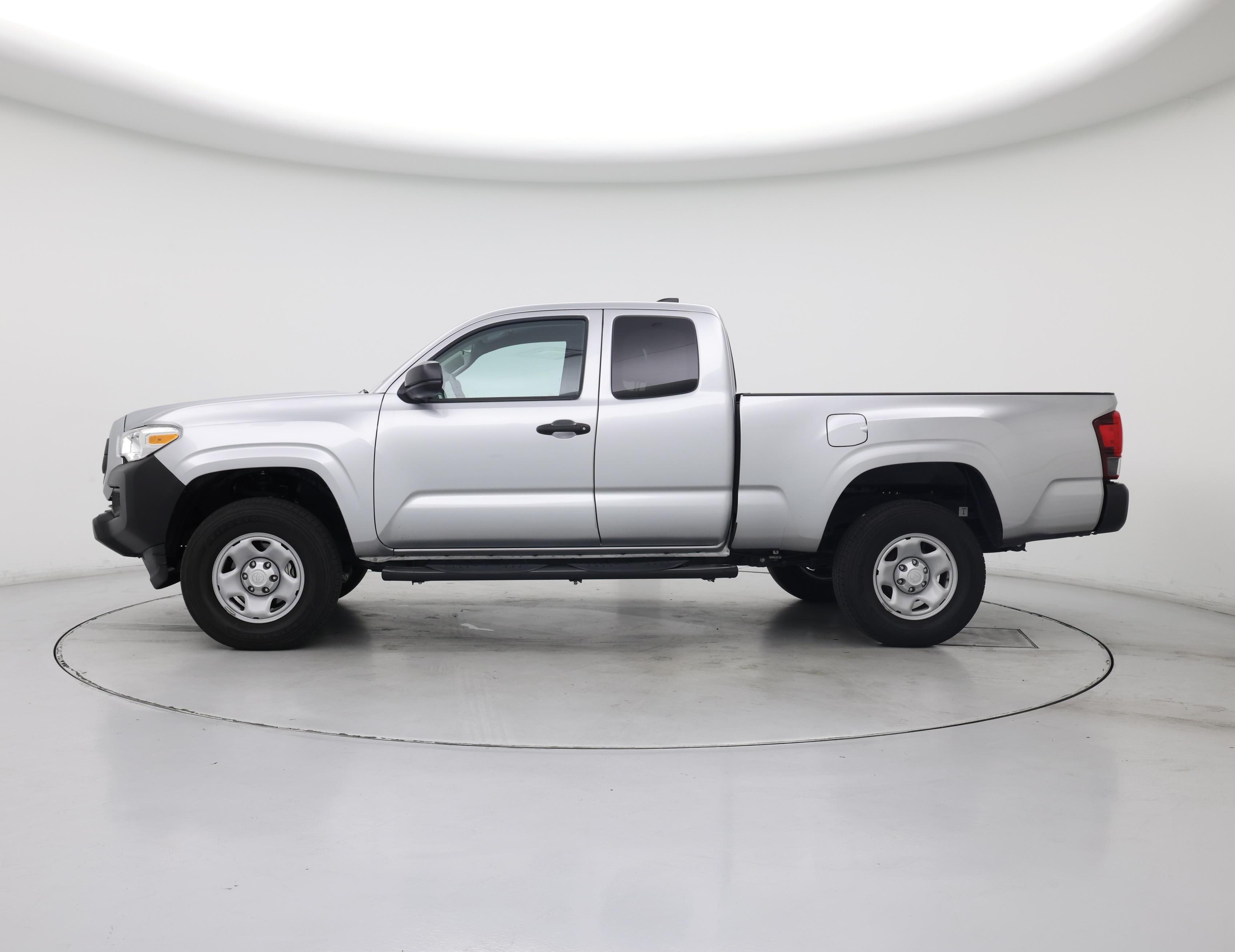 Thumbnail: 2022 Toyota Tacoma - 3