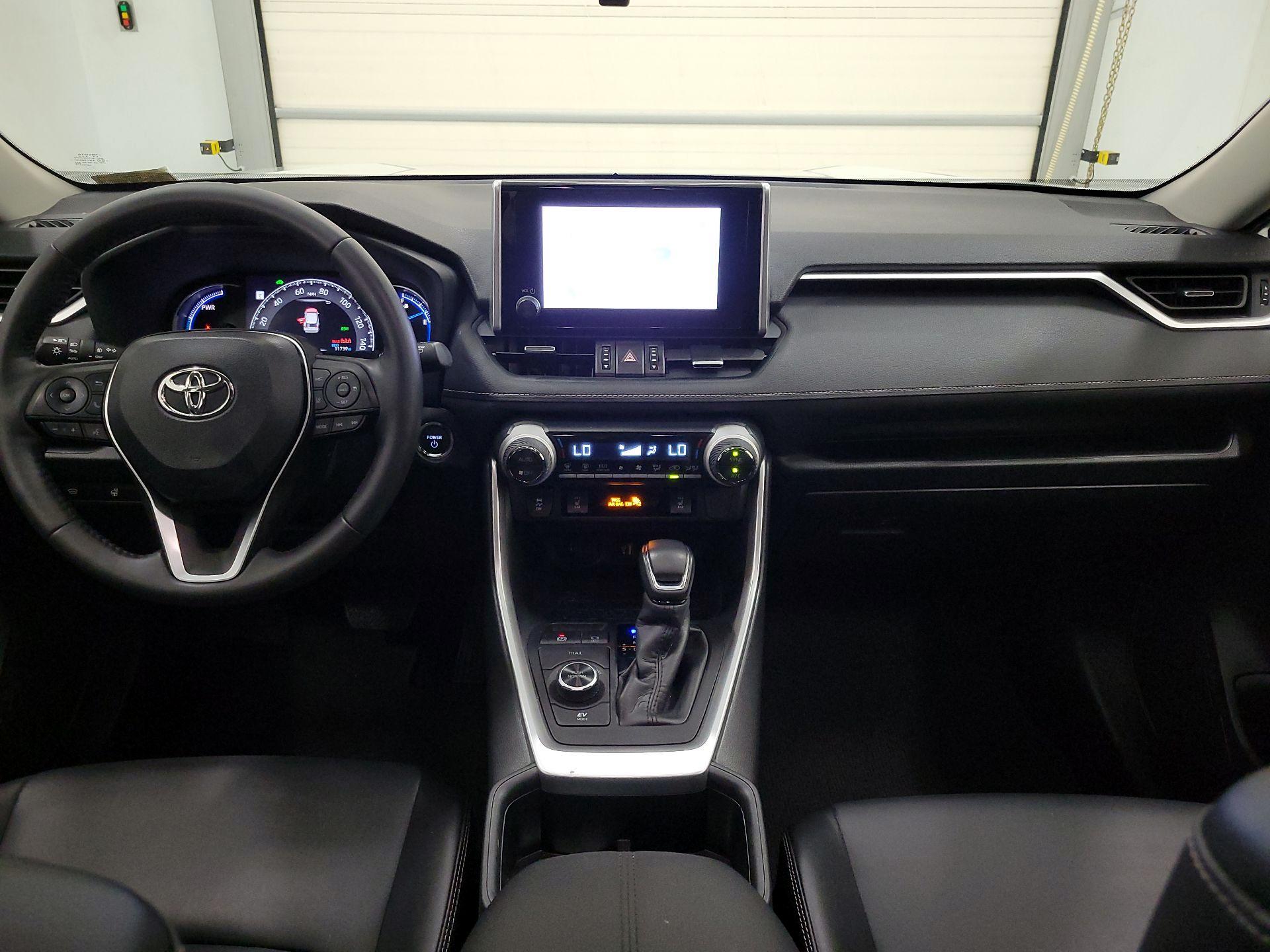 Thumbnail: 2023 Toyota RAV4 - 9