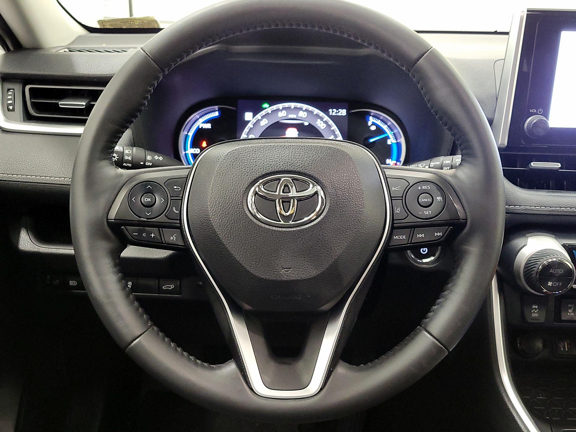 Thumbnail: 2023 Toyota RAV4 - 10