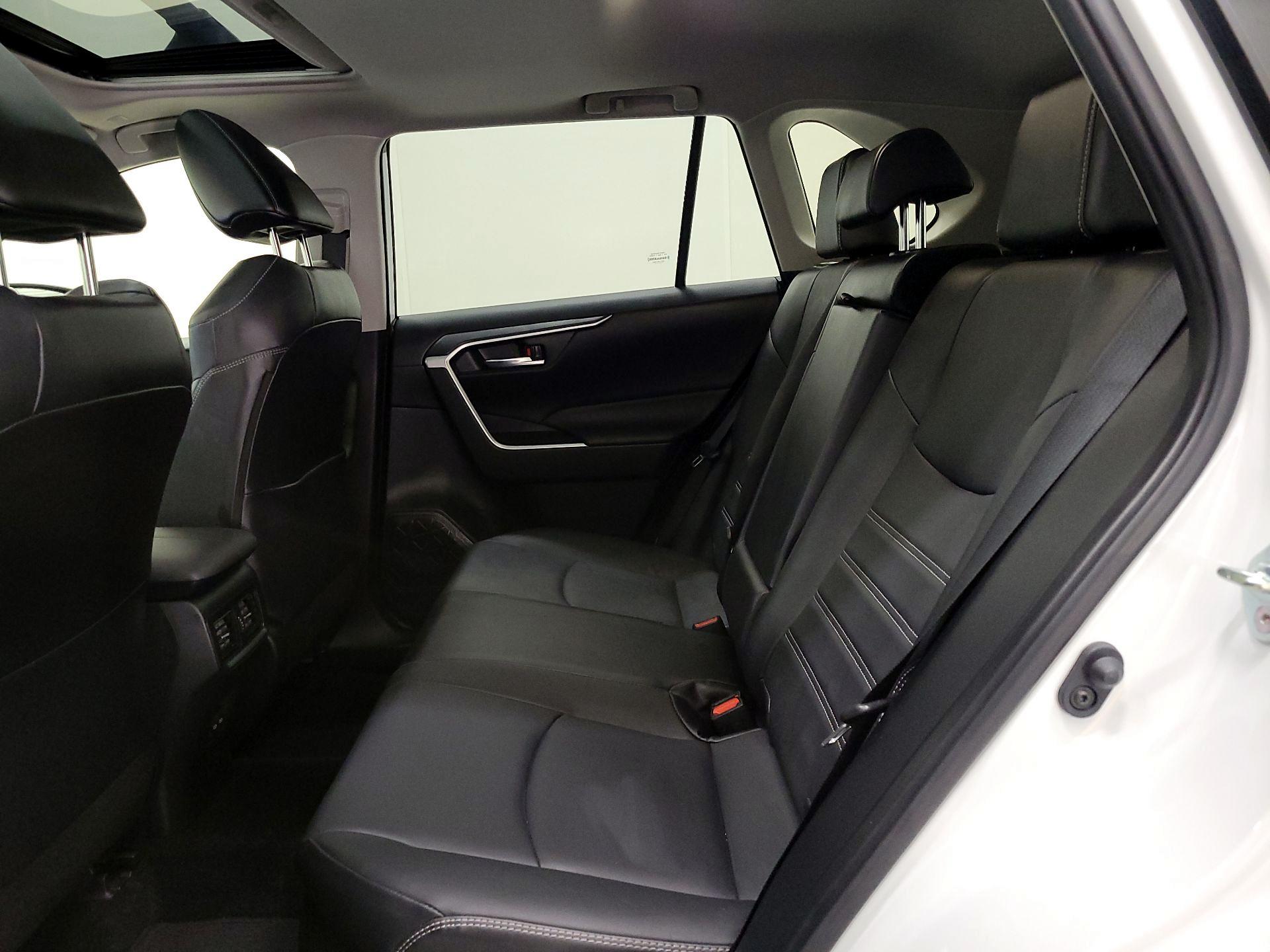 Thumbnail: 2023 Toyota RAV4 - 20