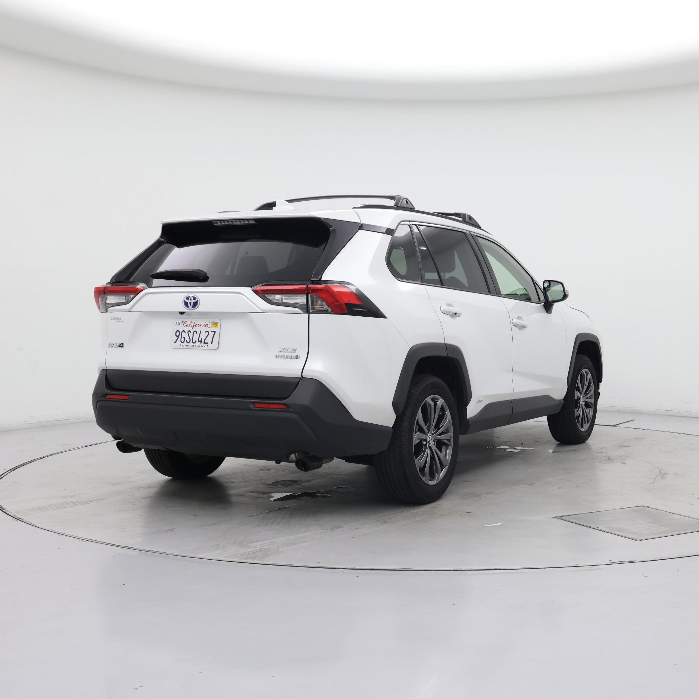 Thumbnail: 2023 Toyota RAV4 - 8