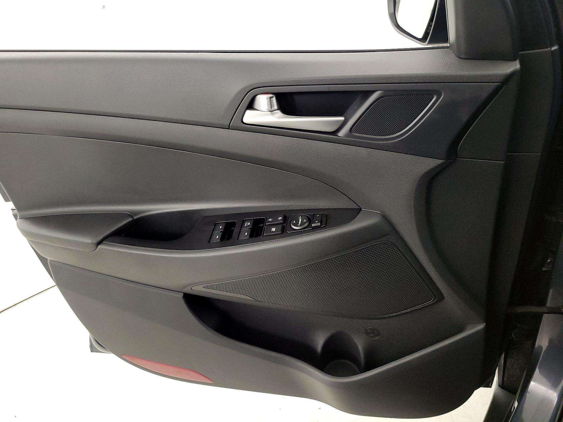 Thumbnail: 2019 Hyundai Tucson - 12