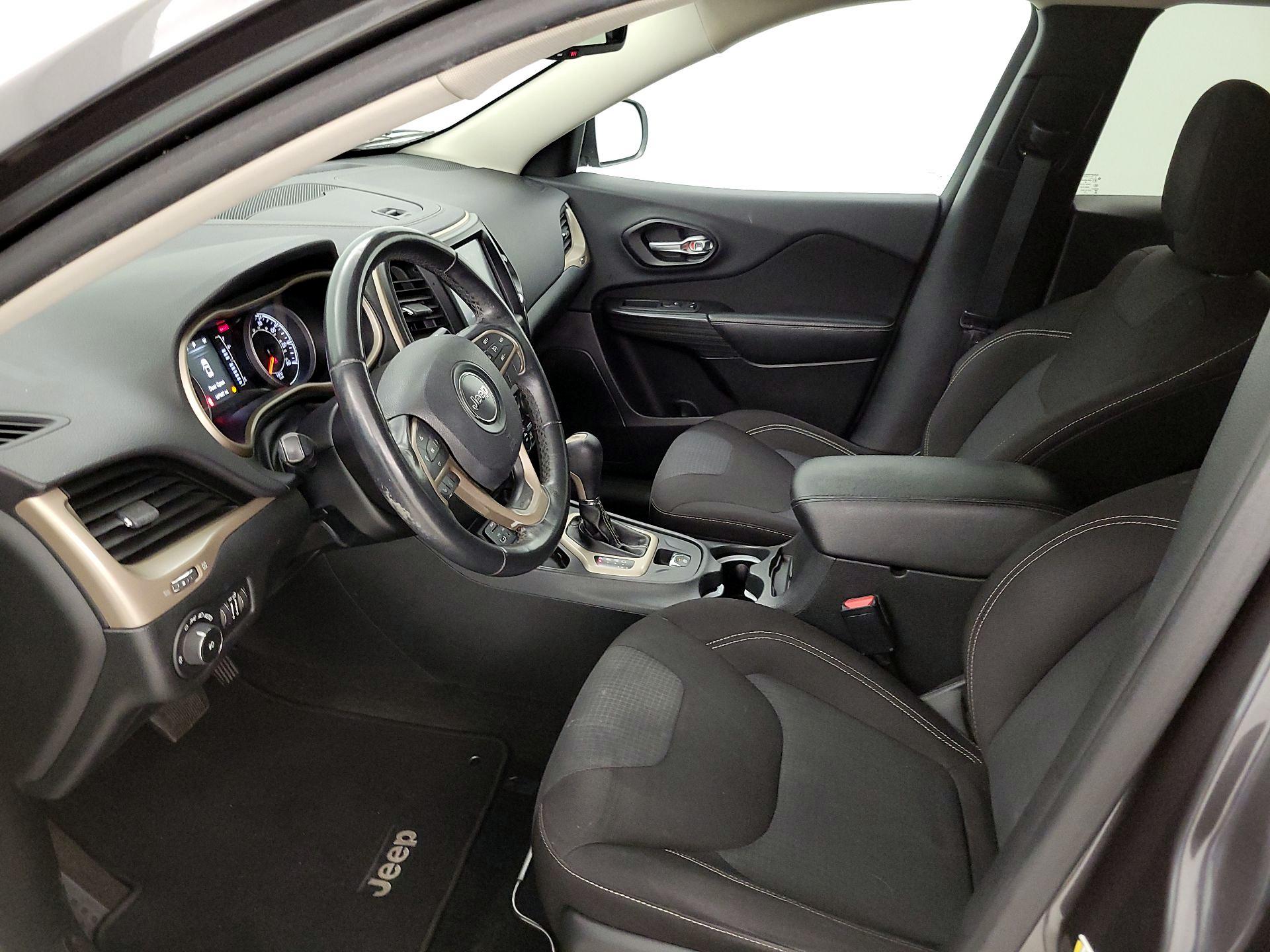 Thumbnail: 2015 Jeep Cherokee - 11