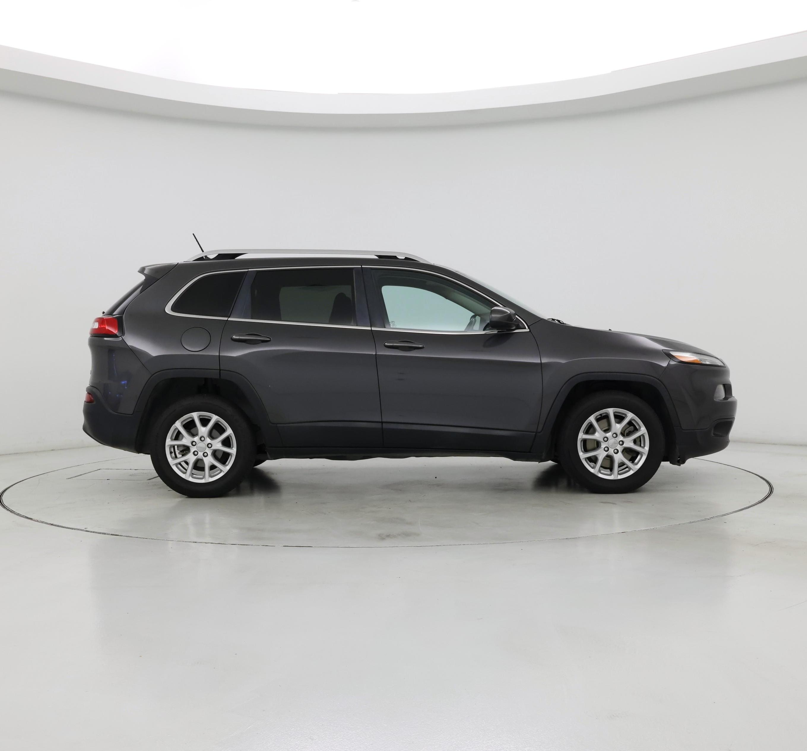 Thumbnail: 2015 Jeep Cherokee - 7