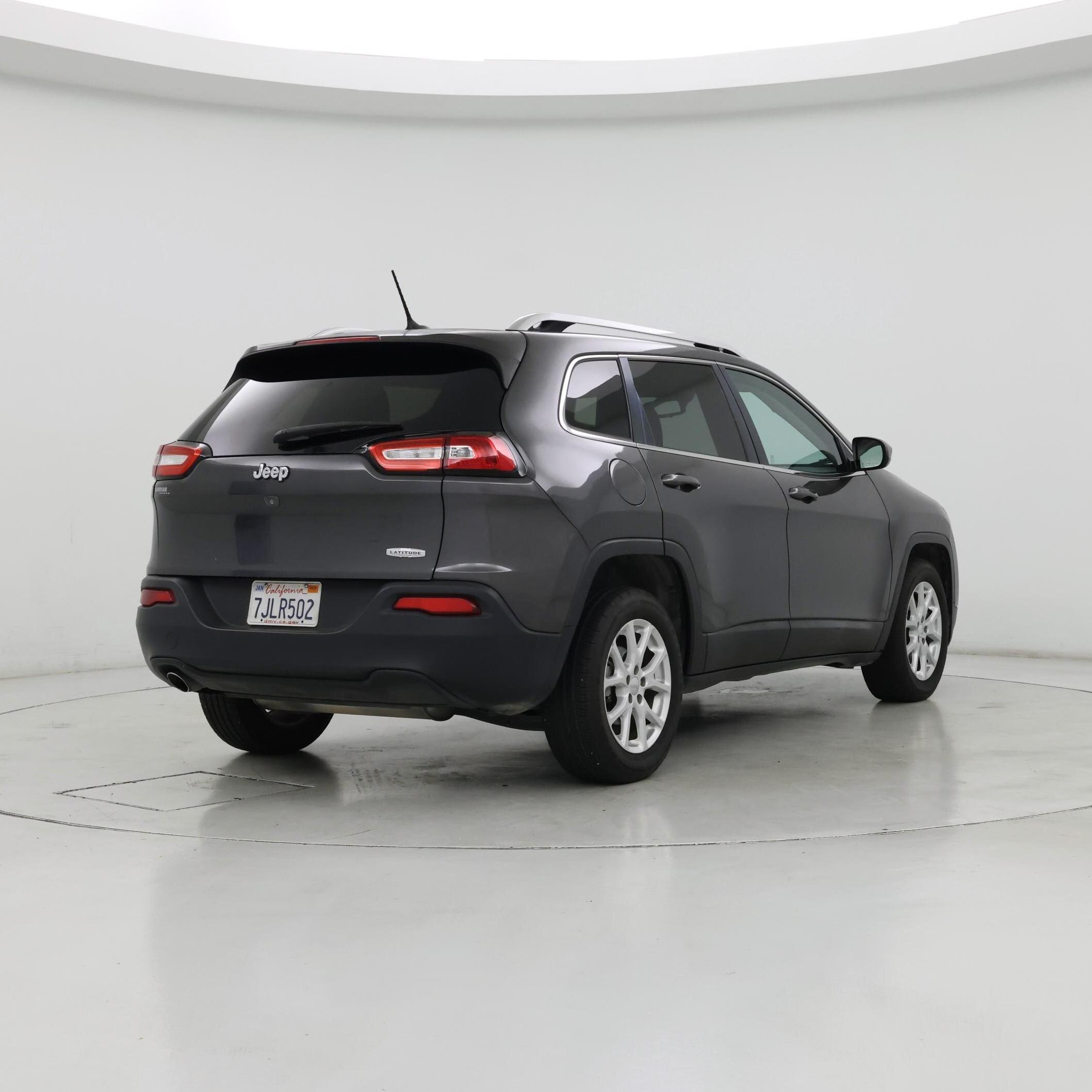 Thumbnail: 2015 Jeep Cherokee - 8