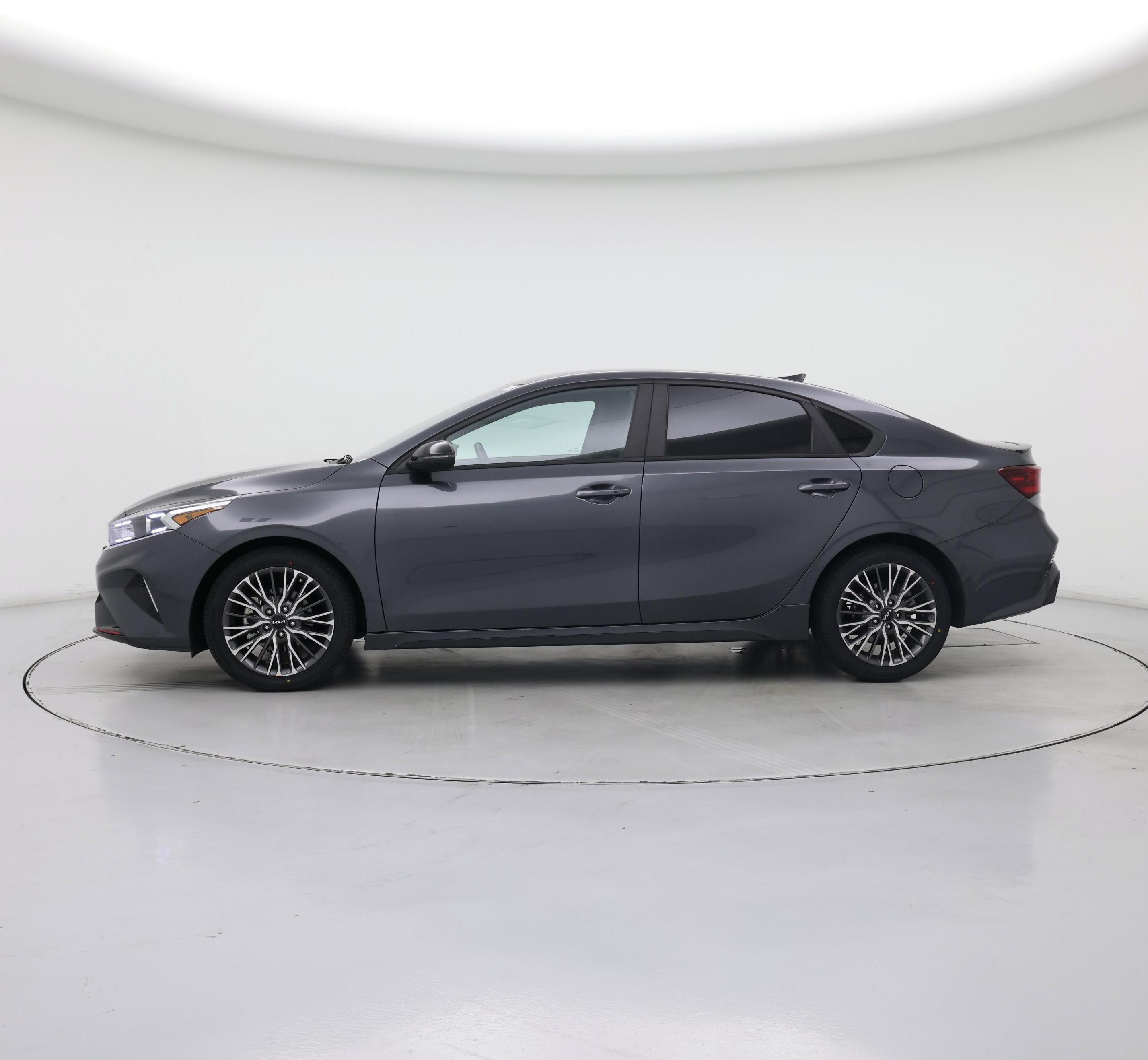 Thumbnail: 2023 Kia Forte - 3