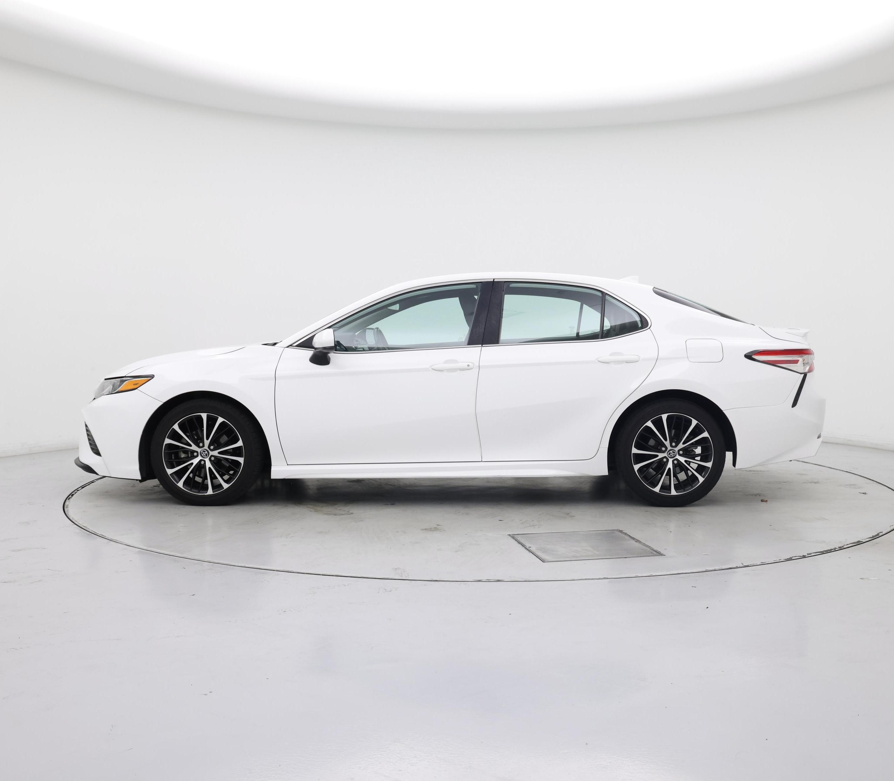 Thumbnail: 2020 Toyota Camry - 3