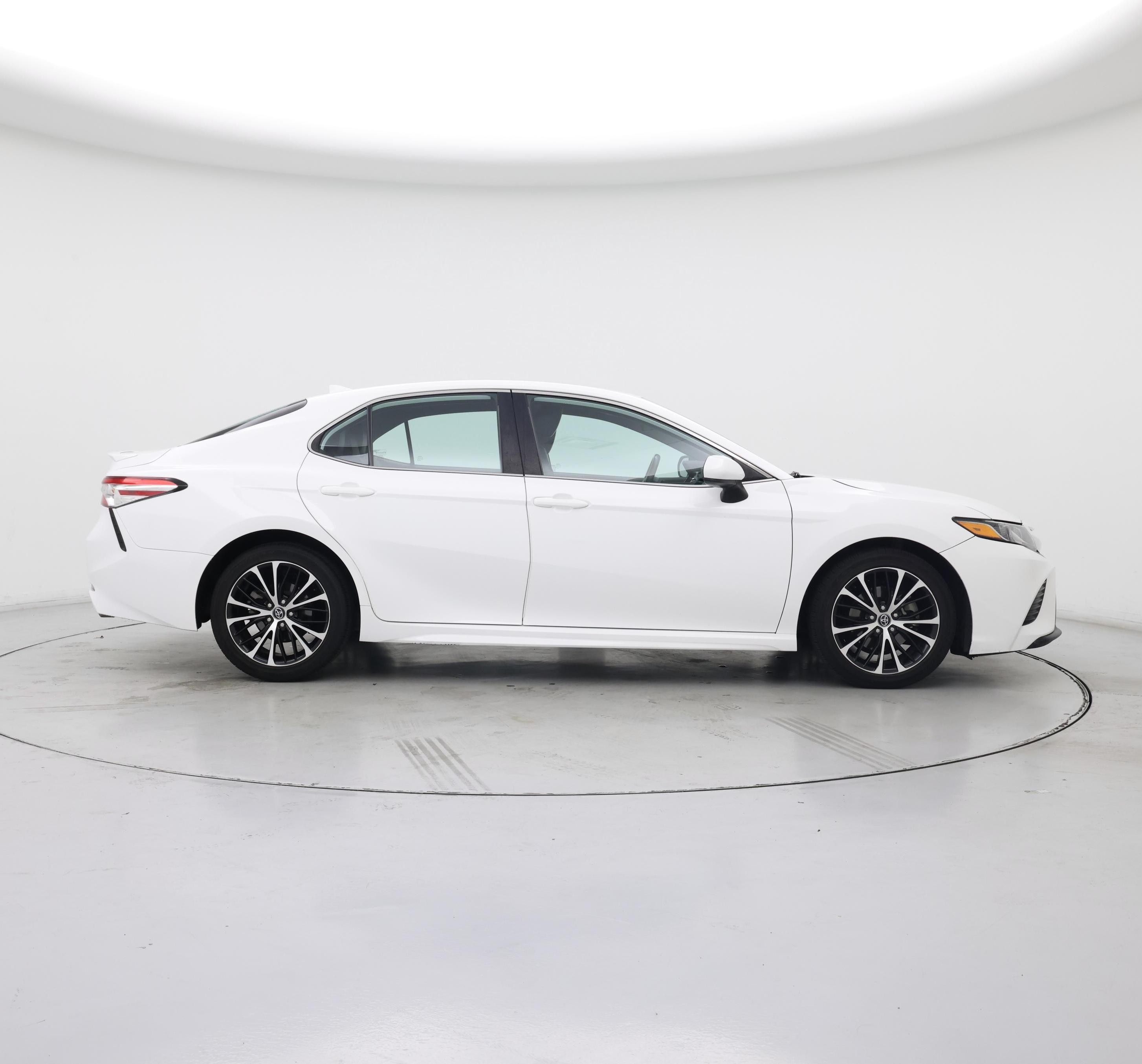 Thumbnail: 2020 Toyota Camry - 7