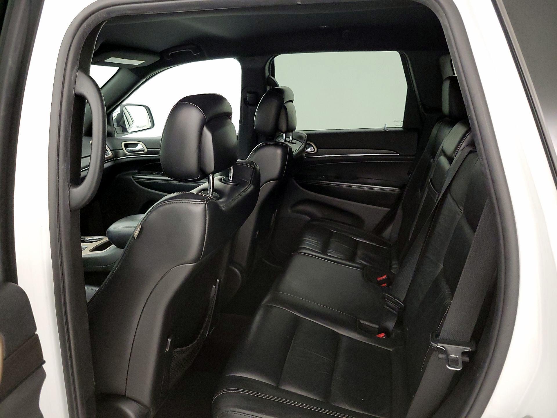 Thumbnail: 2016 Jeep Grand Cherokee - 19