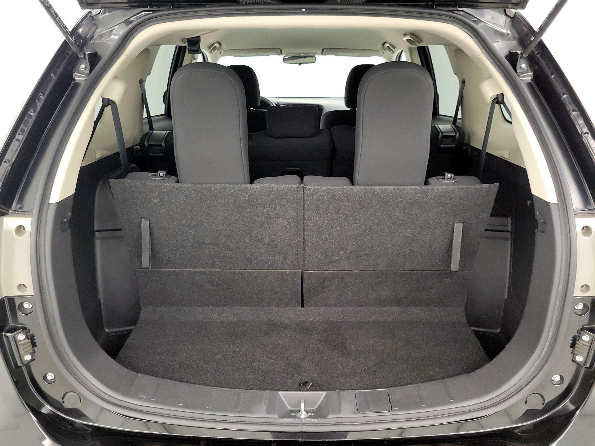 Thumbnail: 2014 Mitsubishi Outlander - 20
