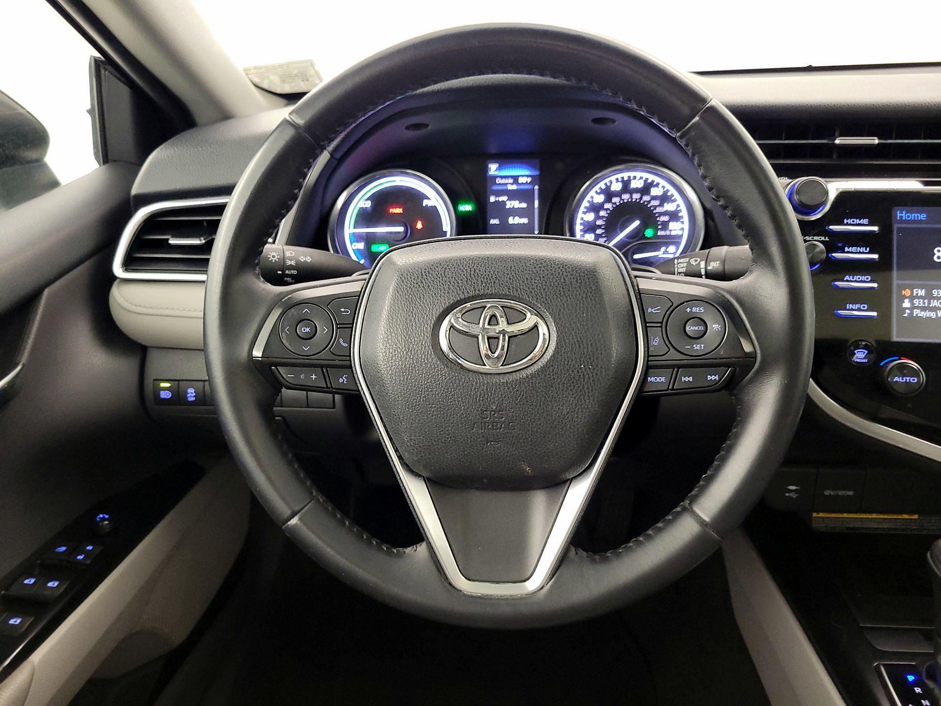 Thumbnail: 2018 Toyota Camry - 10