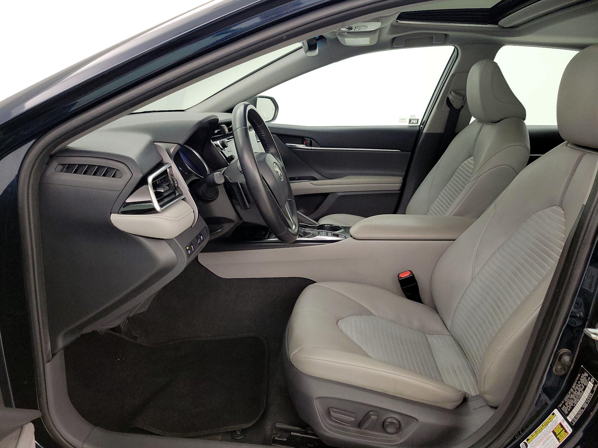 Thumbnail: 2018 Toyota Camry - 11