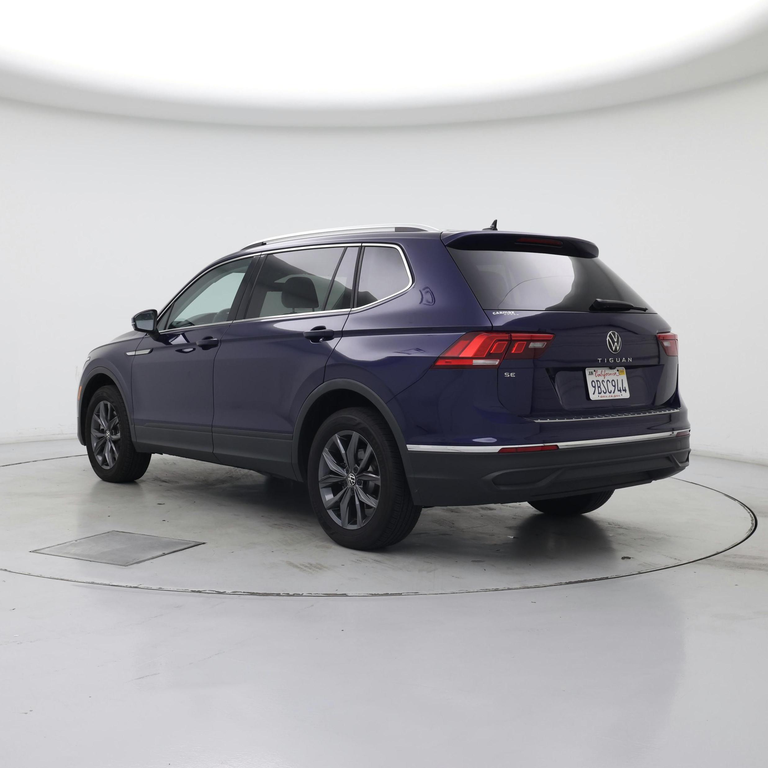 Thumbnail: 2022 Volkswagen Tiguan - 2