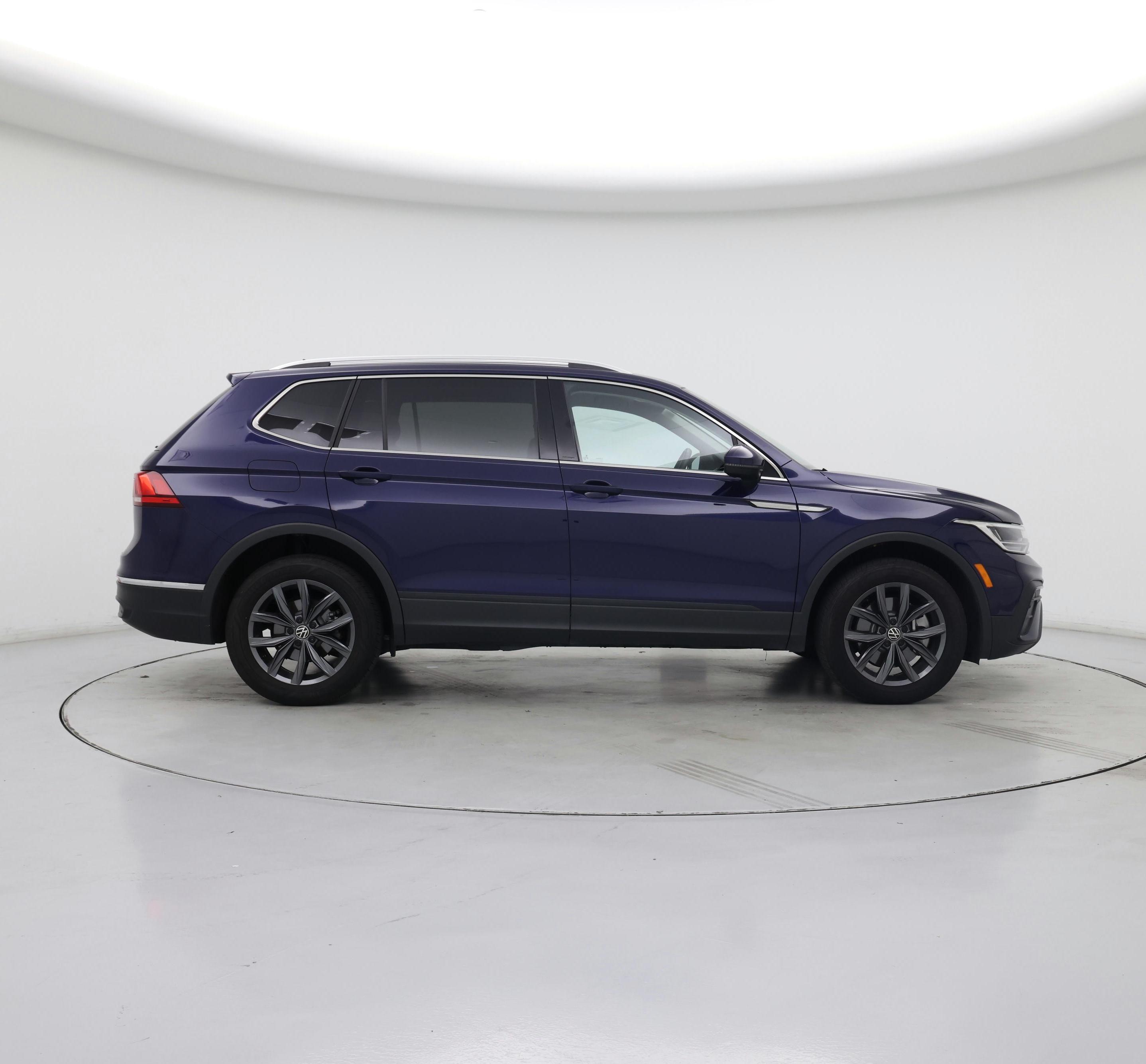 Thumbnail: 2022 Volkswagen Tiguan - 7