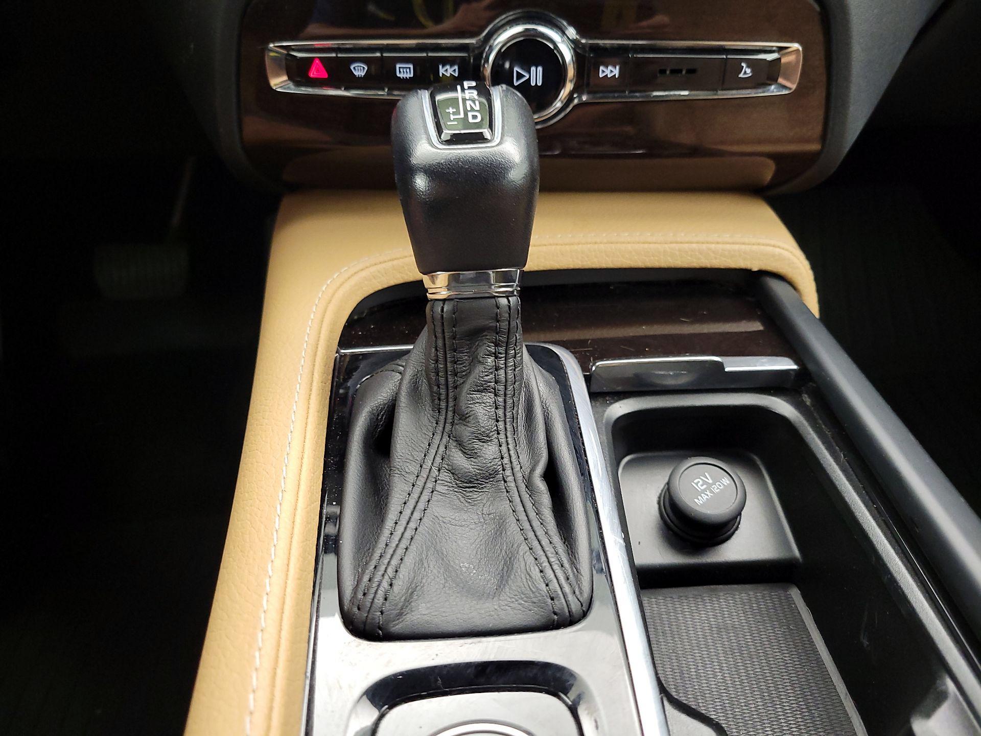 Thumbnail: 2019 Volvo XC90 - 18
