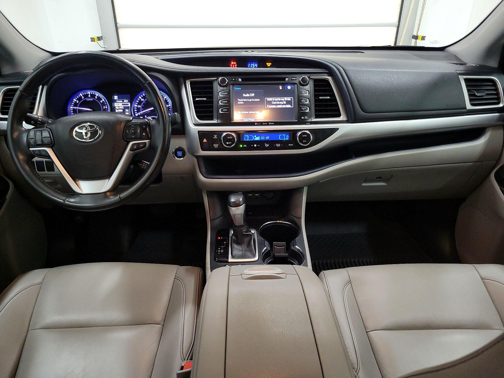 Thumbnail: 2019 Toyota Highlander - 9