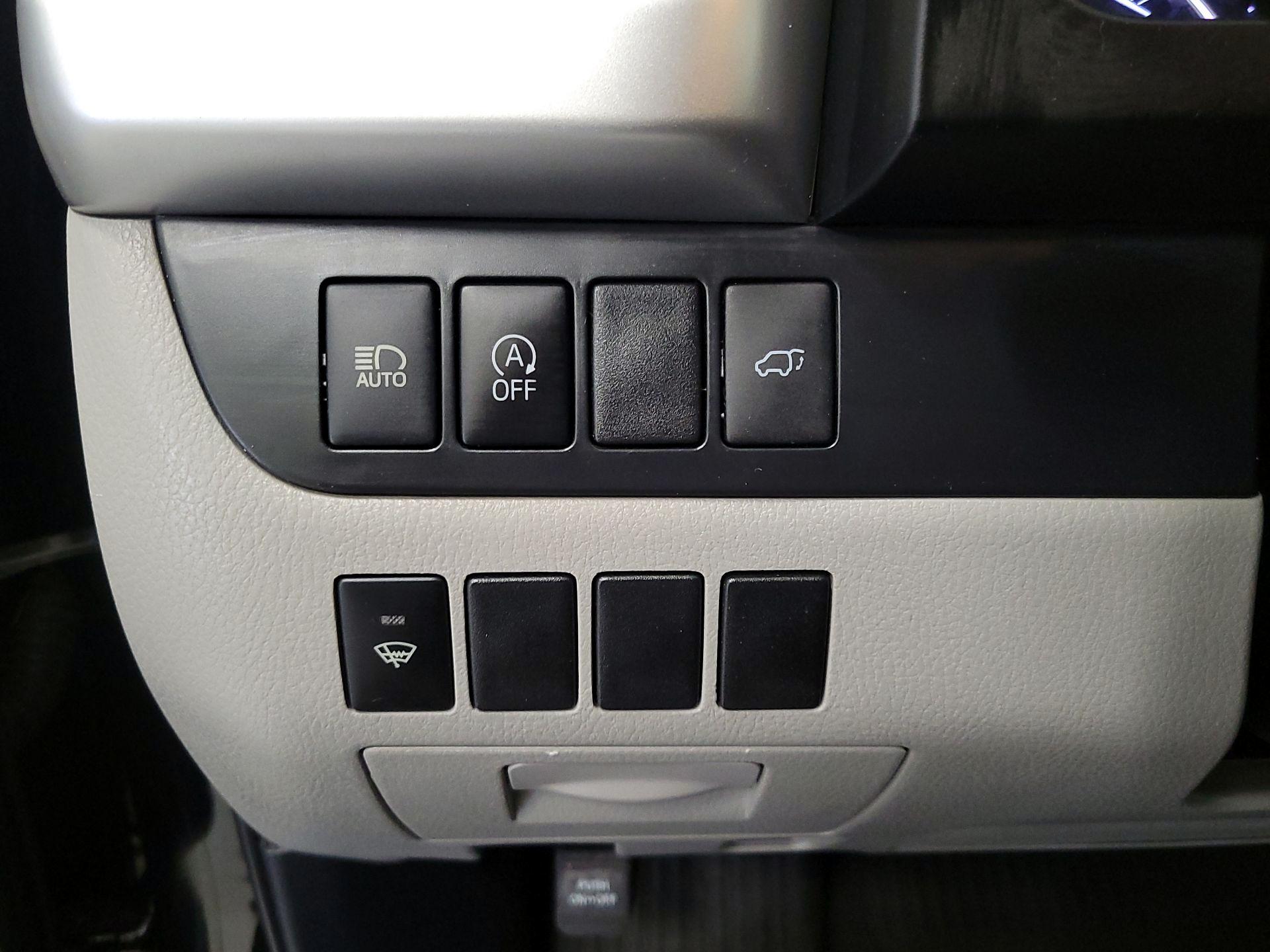 Thumbnail: 2019 Toyota Highlander - 13