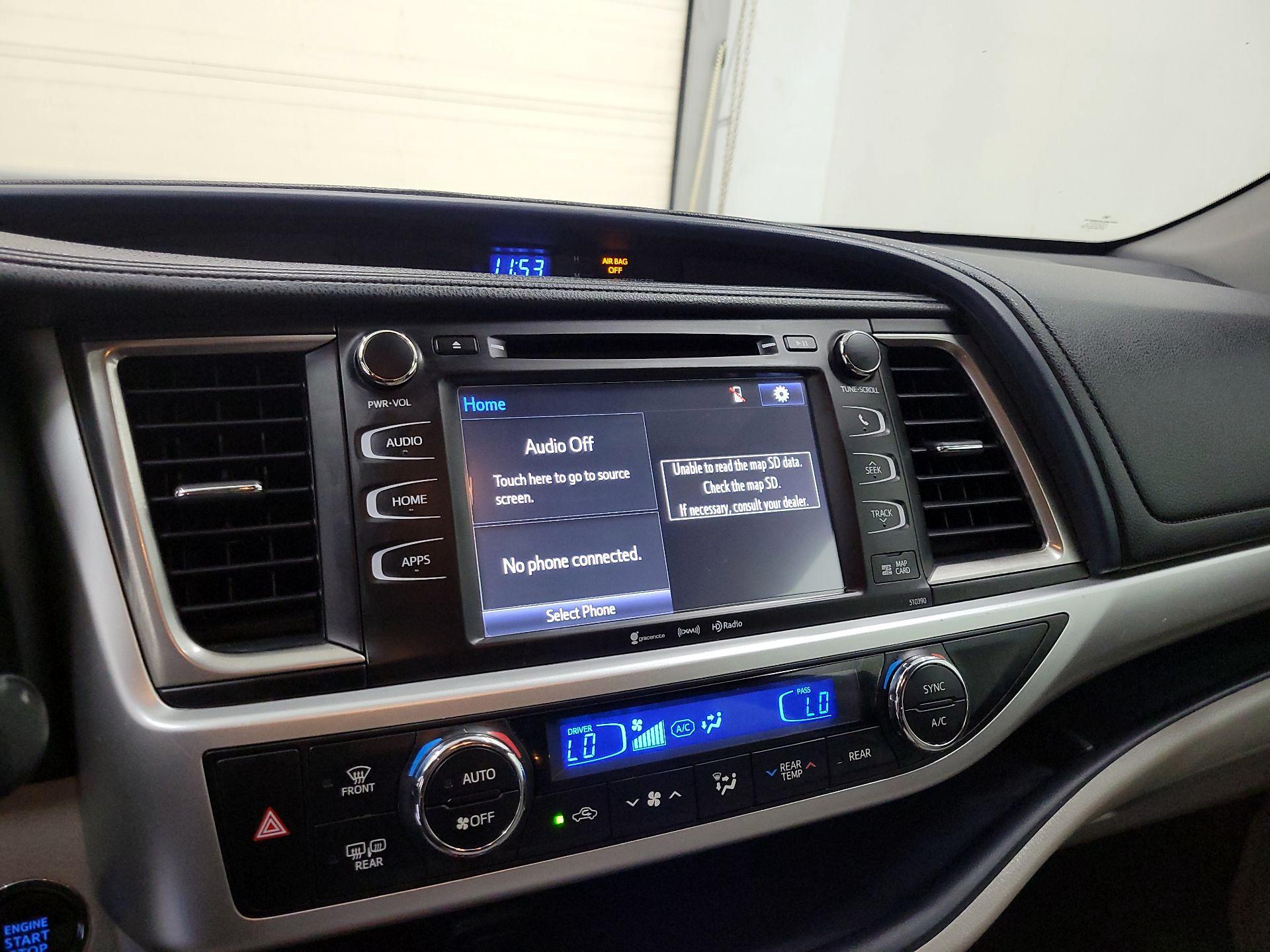 Thumbnail: 2019 Toyota Highlander - 15