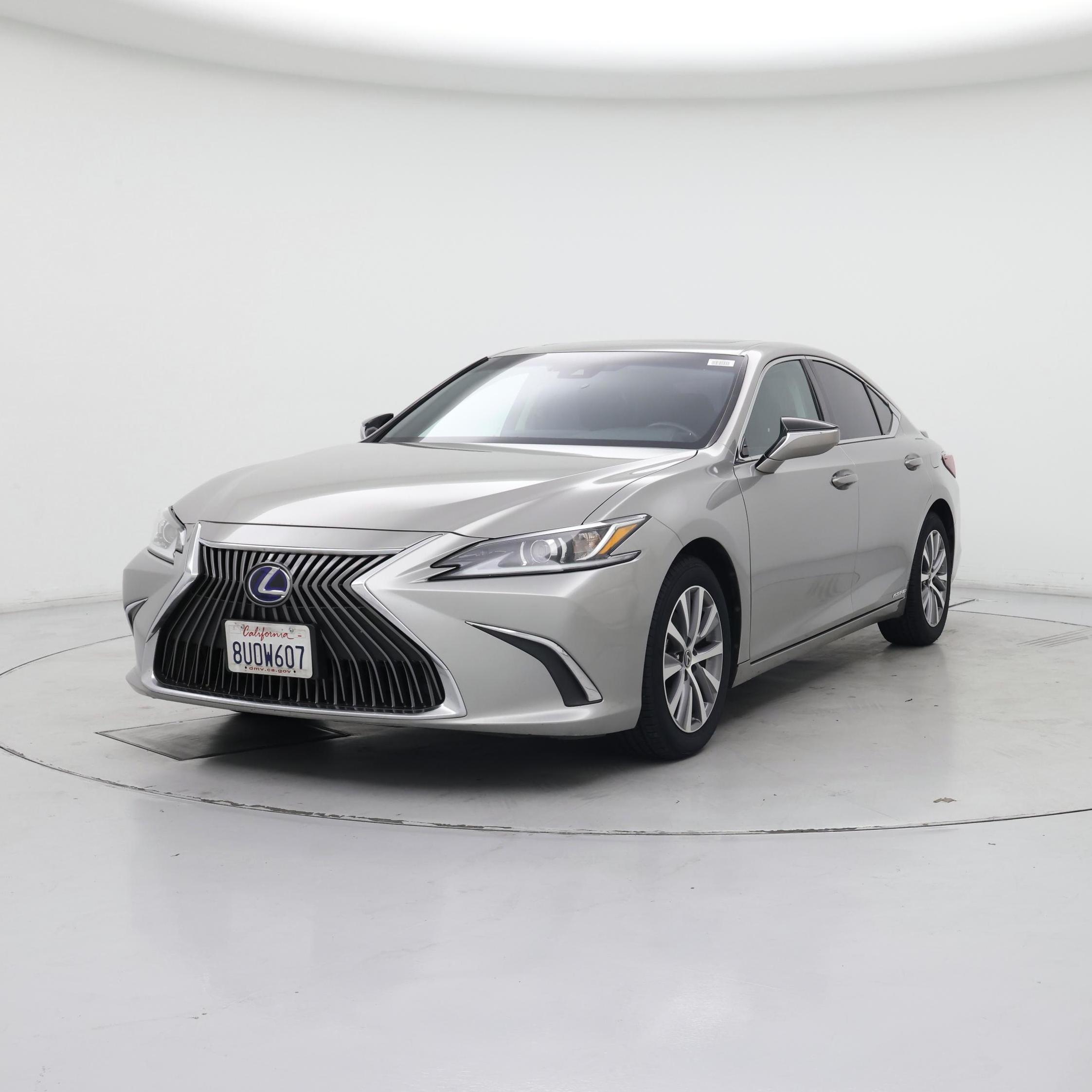 Thumbnail: 2021 Lexus ES - 4