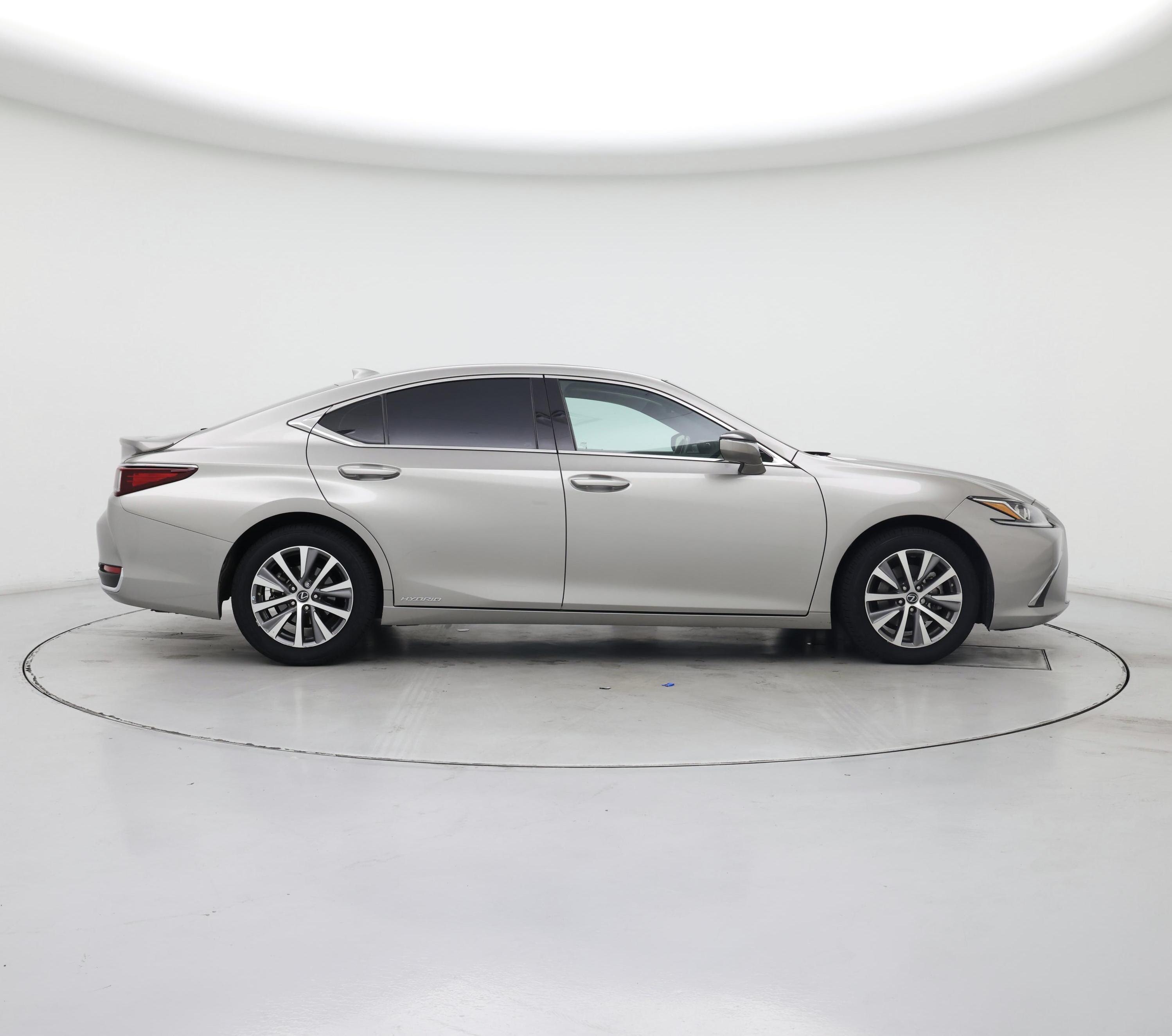 Thumbnail: 2021 Lexus ES - 7