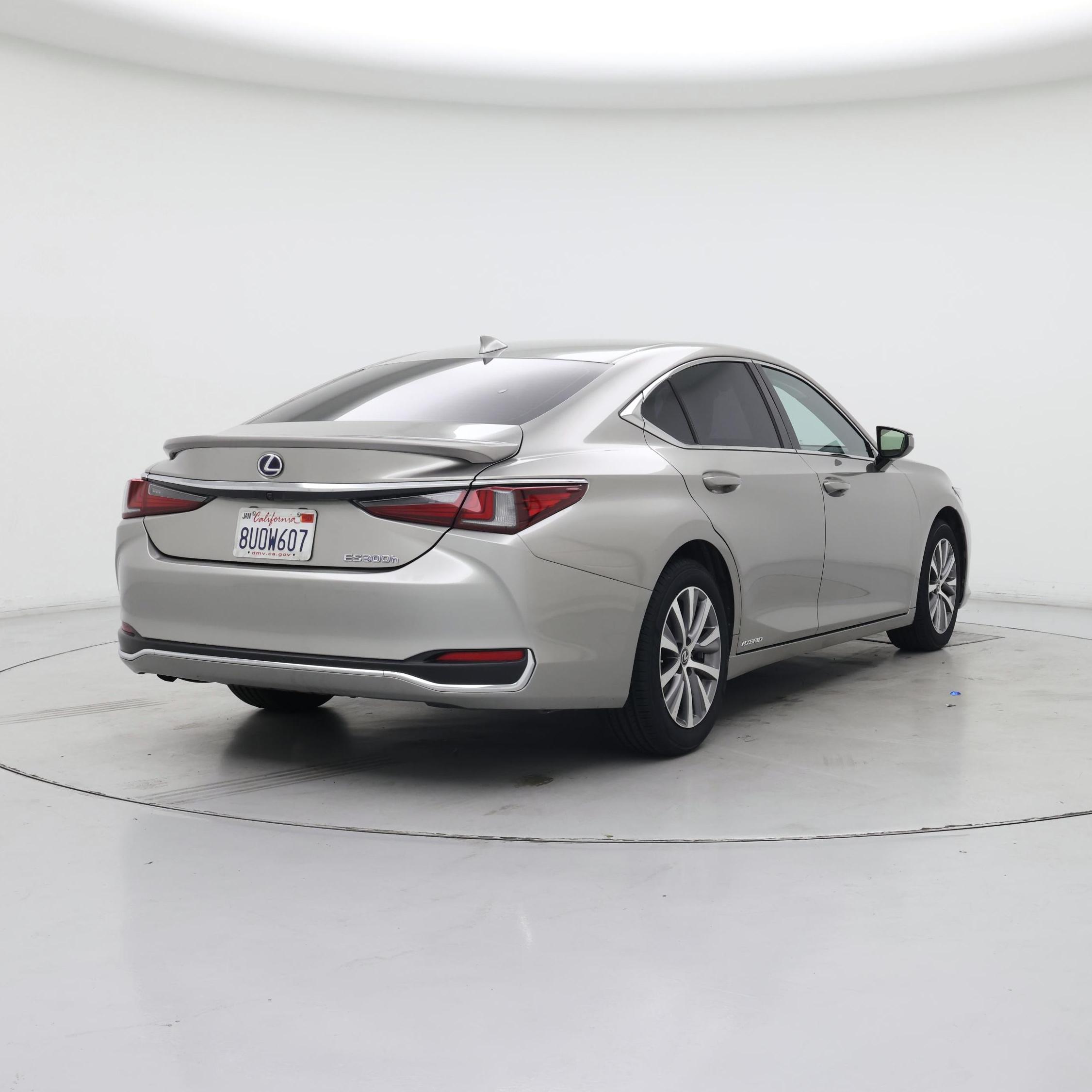 Thumbnail: 2021 Lexus ES - 8