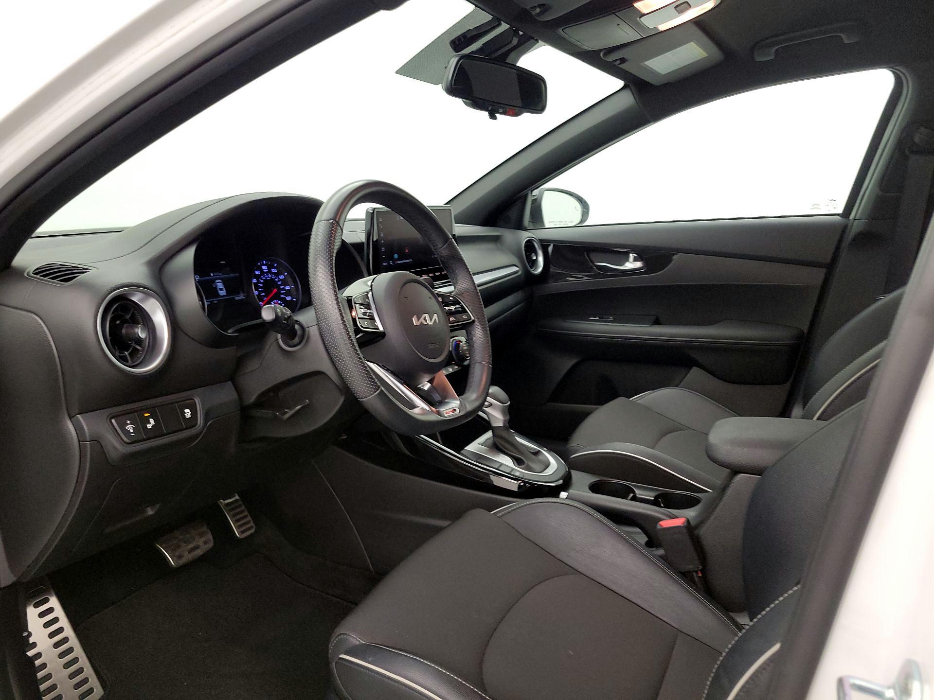 Thumbnail: 2023 Kia Forte - 11
