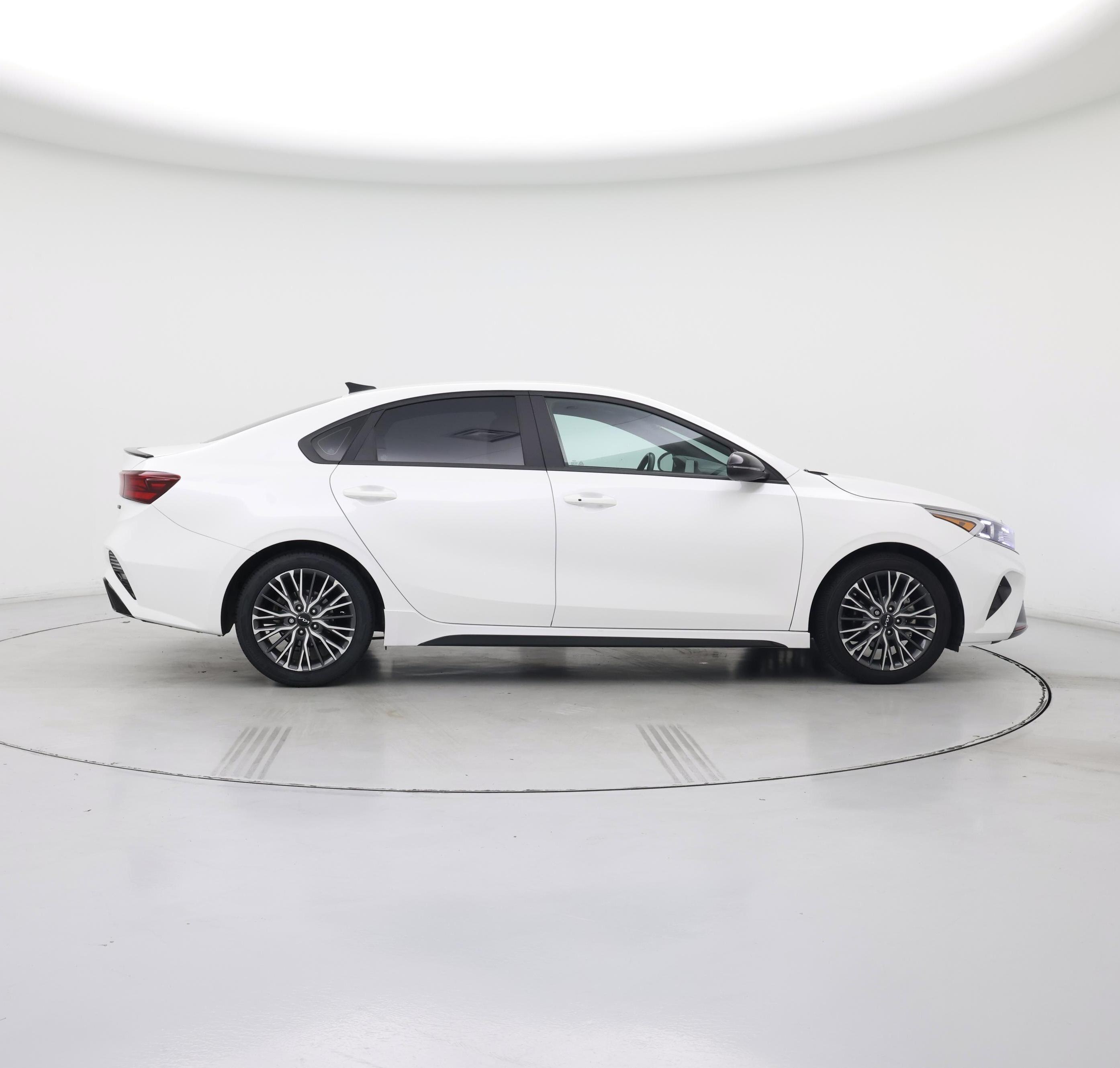 Thumbnail: 2023 Kia Forte - 7