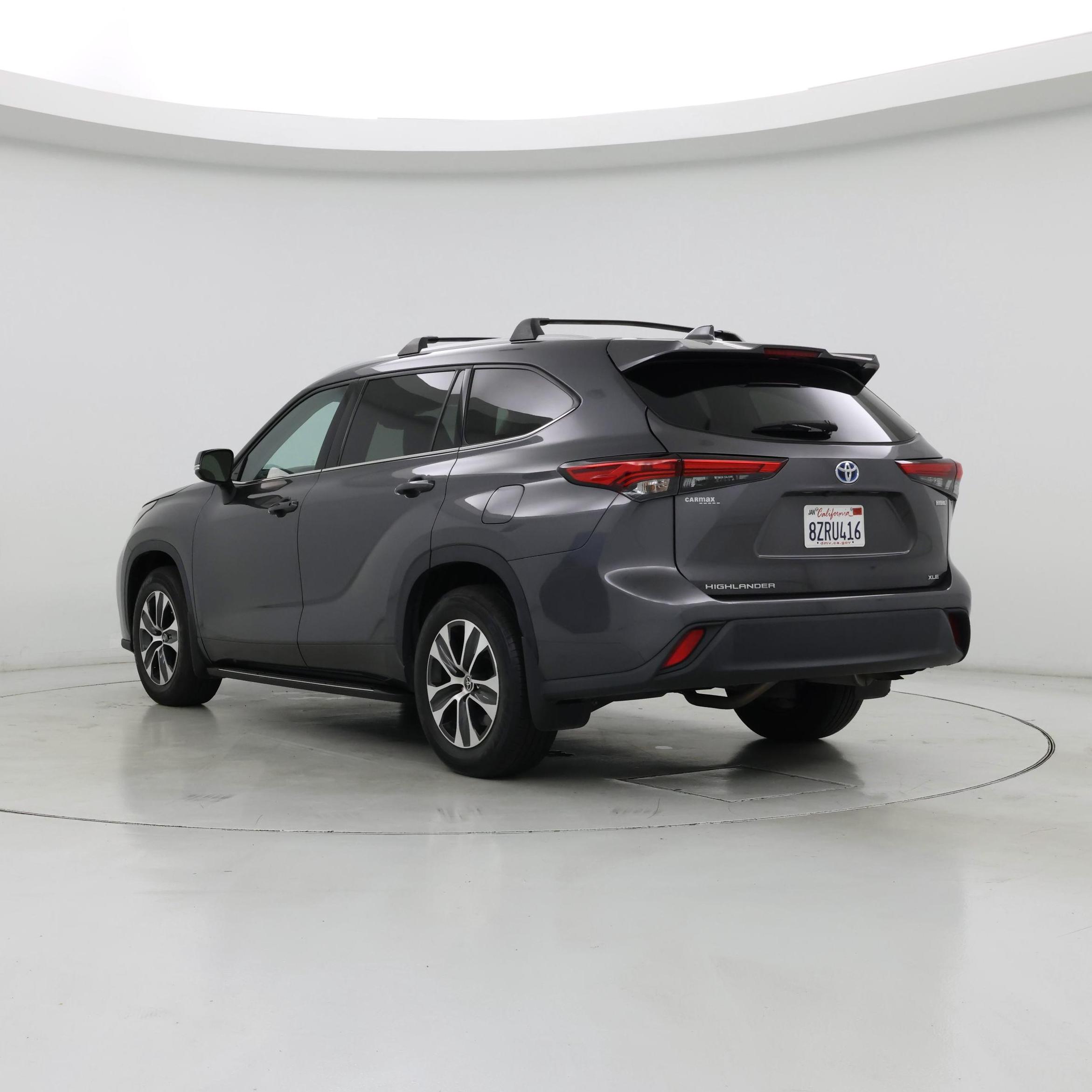 Thumbnail: 2022 Toyota Highlander - 2