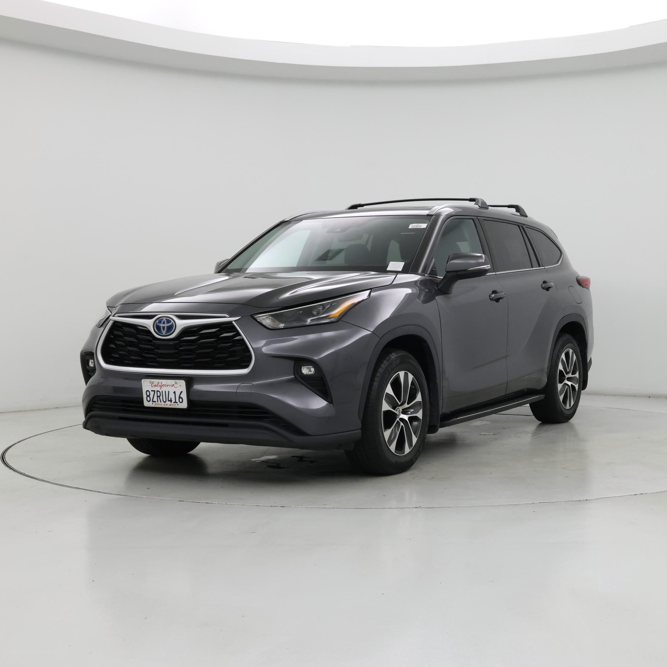 Thumbnail: 2022 Toyota Highlander - 4