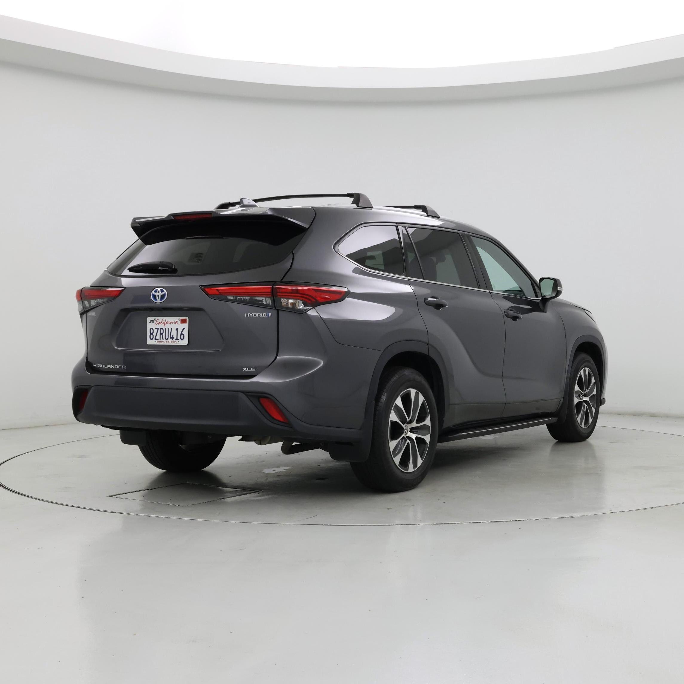 Thumbnail: 2022 Toyota Highlander - 8