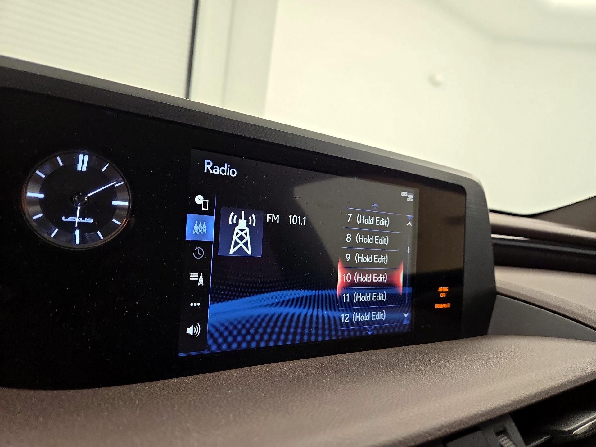 Thumbnail: 2020 Lexus ES - 15