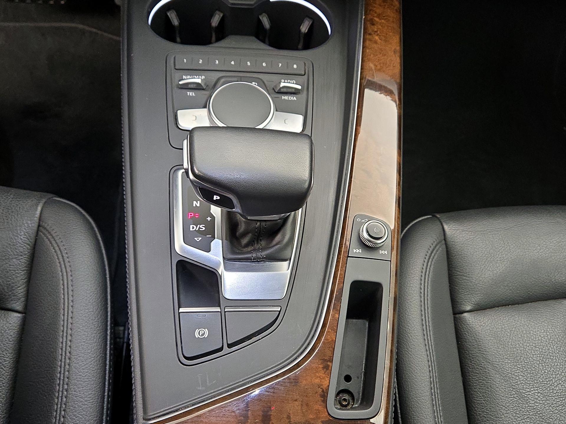 Thumbnail: 2019 Audi A4 - 18