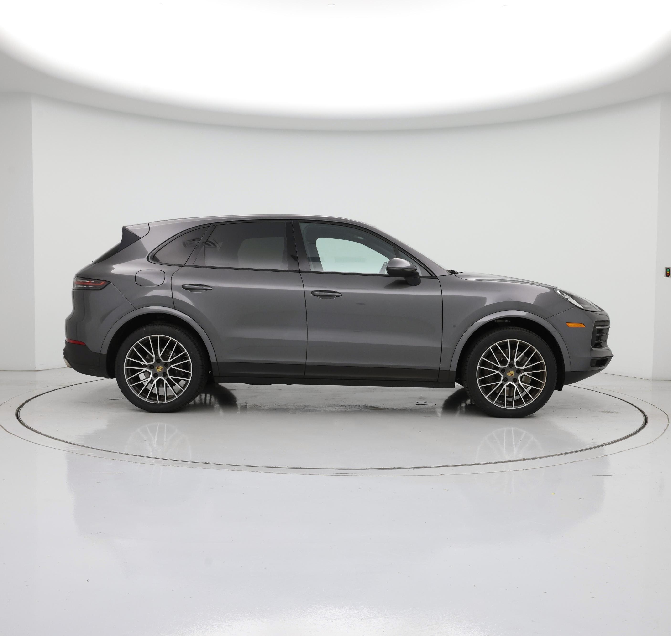 Thumbnail: 2021 Porsche Cayenne - 7