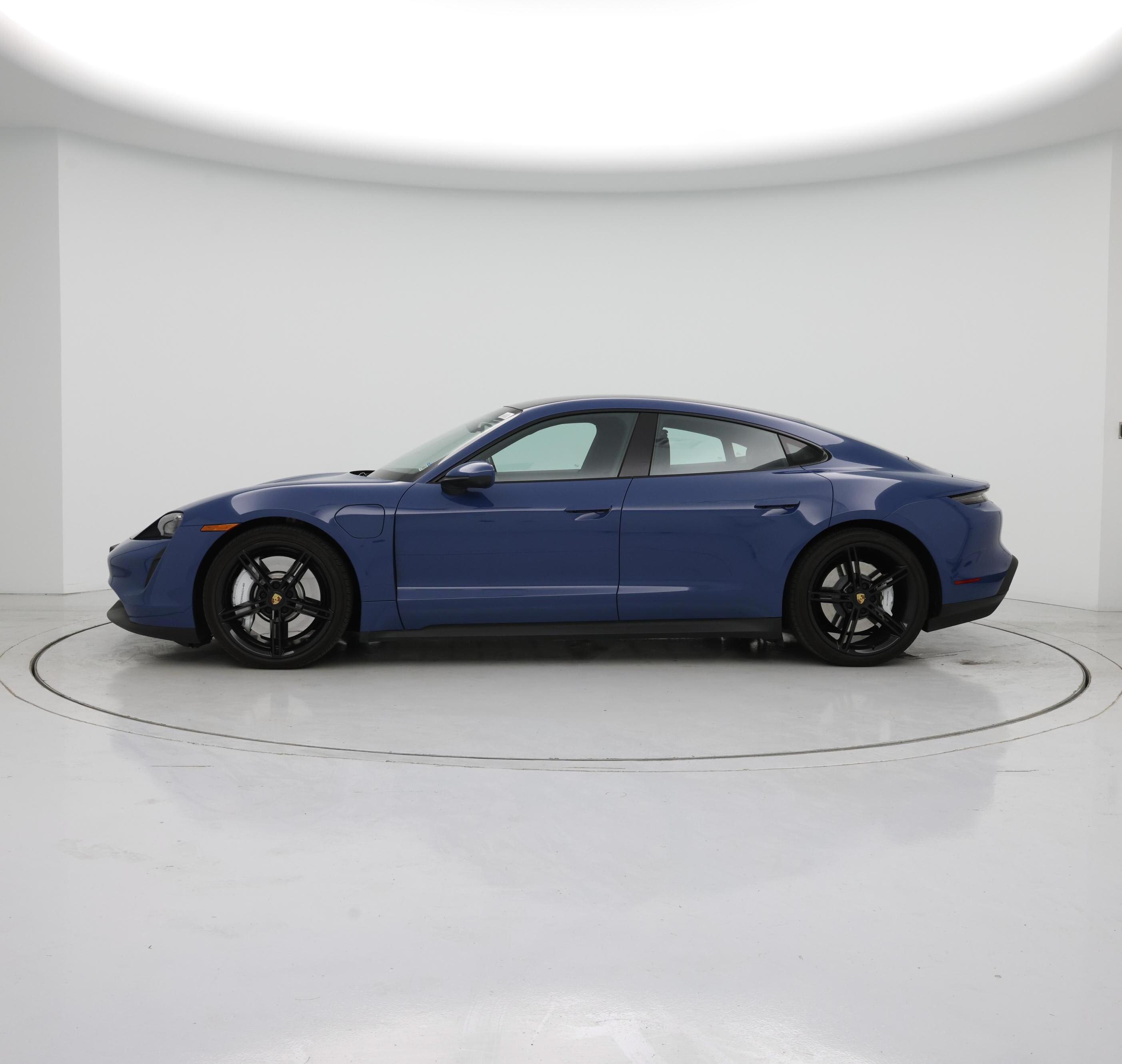 Thumbnail: 2021 Porsche Taycan - 3