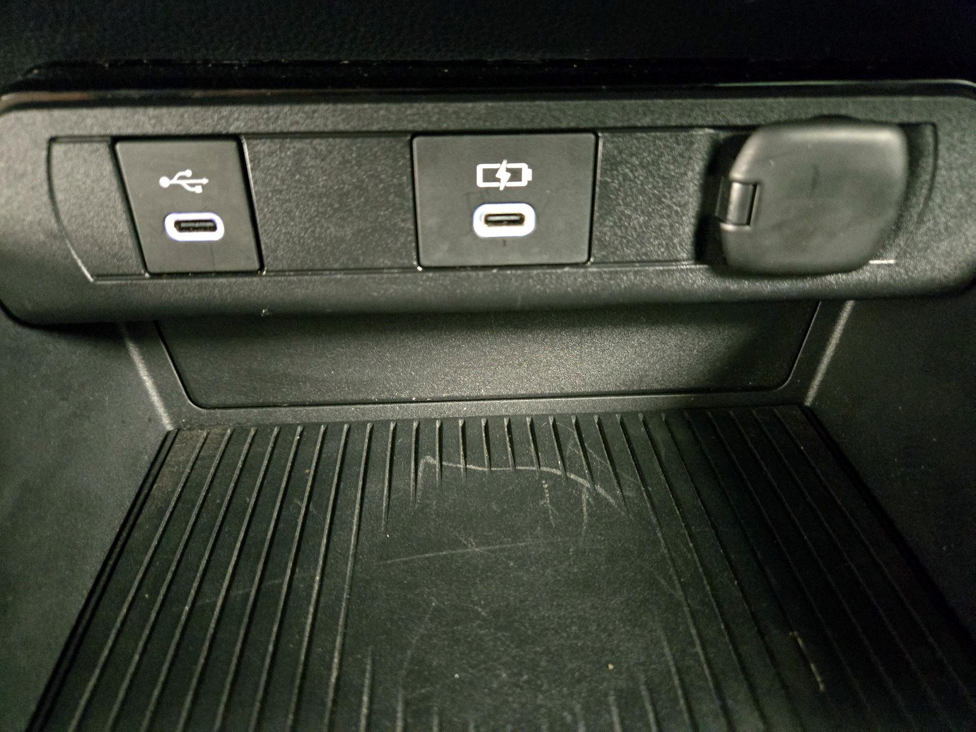 Thumbnail: 2024 Toyota Prius - 18