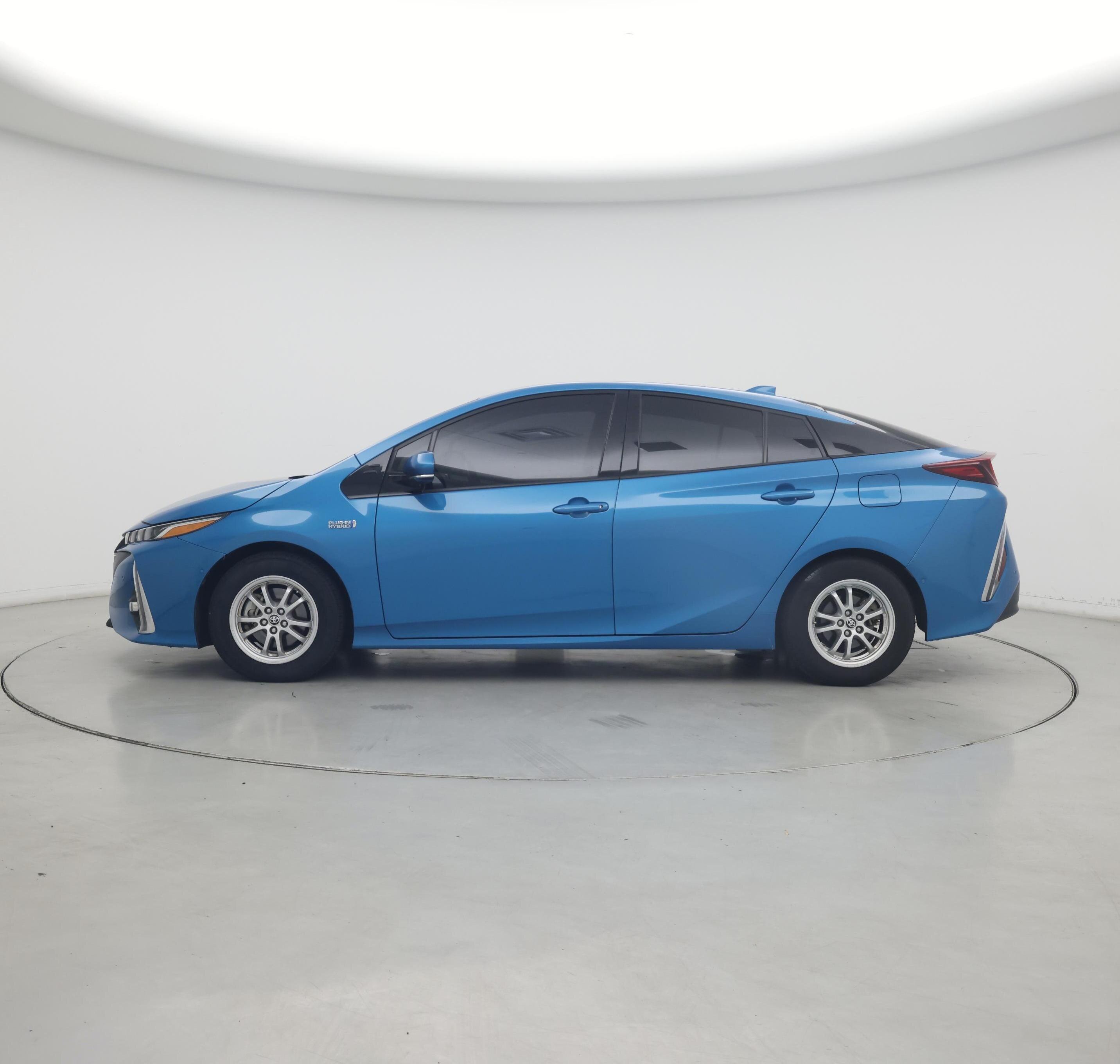Thumbnail: 2020 Toyota Prius Prime - 3