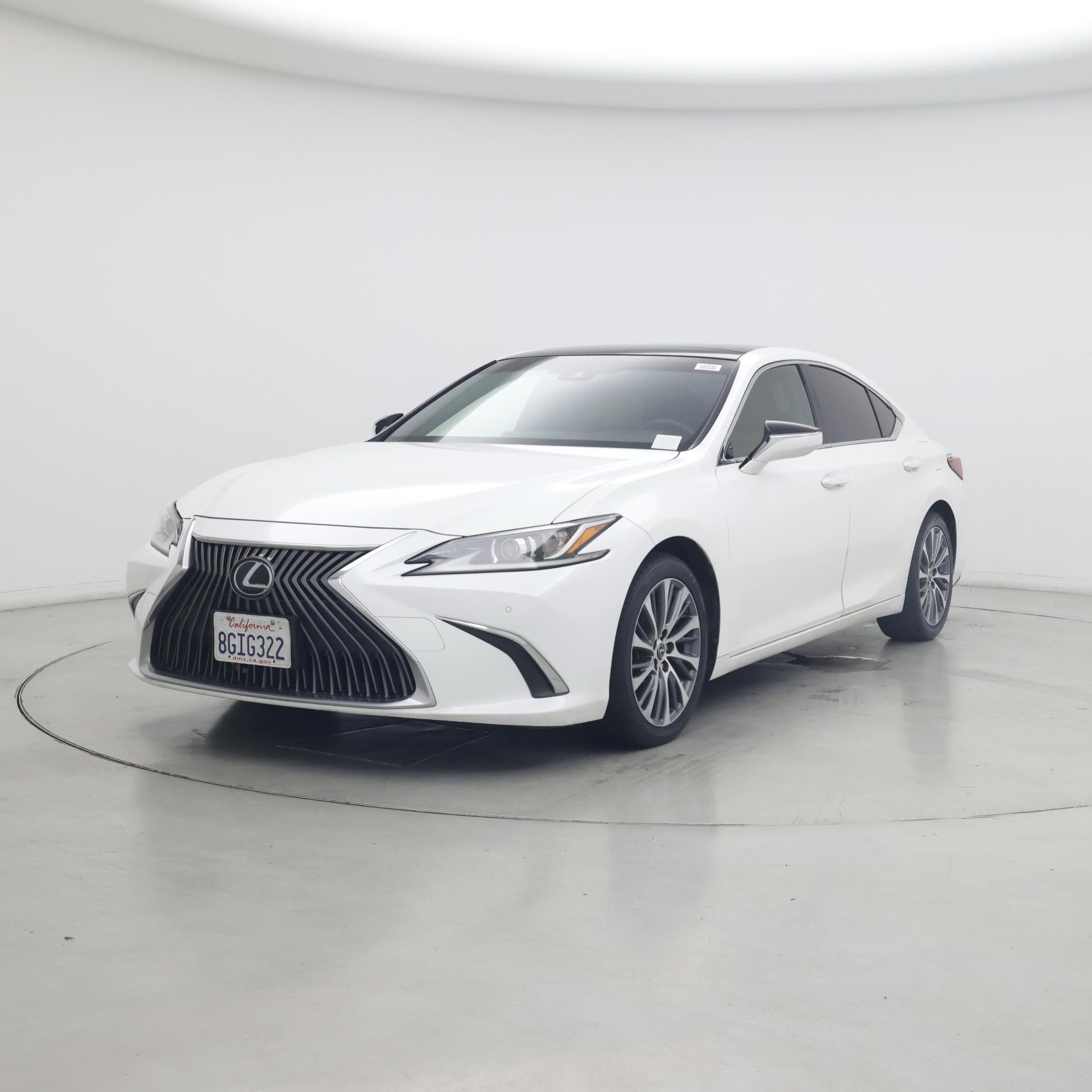 Thumbnail: 2019 Lexus ES - 4