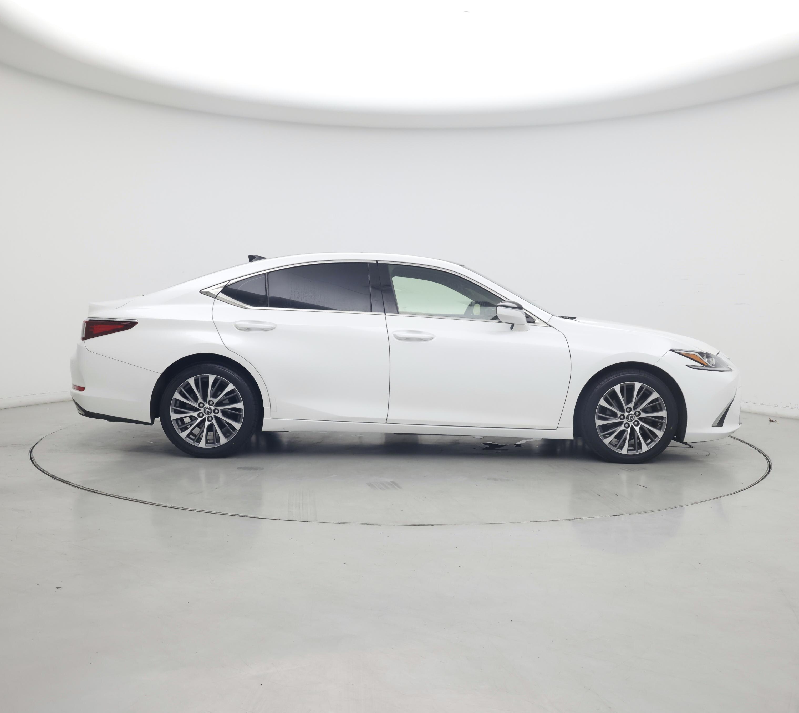 Thumbnail: 2019 Lexus ES - 7