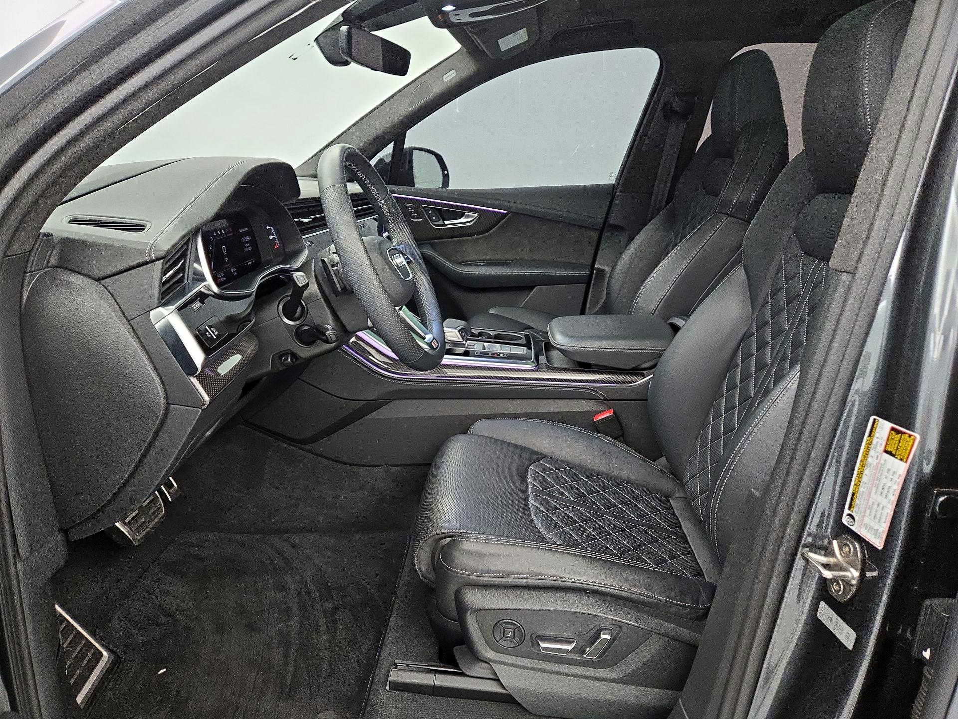 Thumbnail: 2022 Audi SQ7 - 11