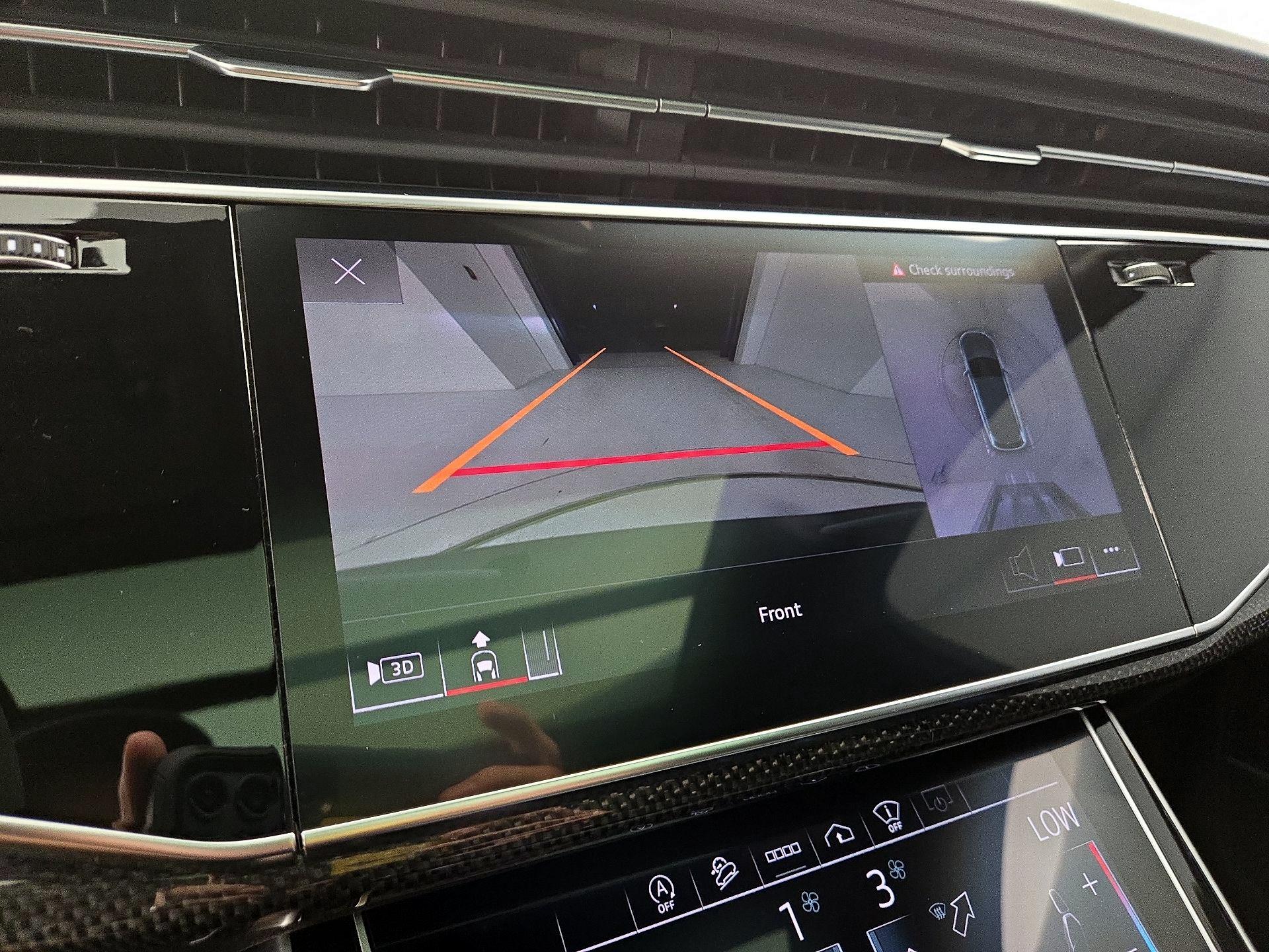 Thumbnail: 2022 Audi SQ7 - 15