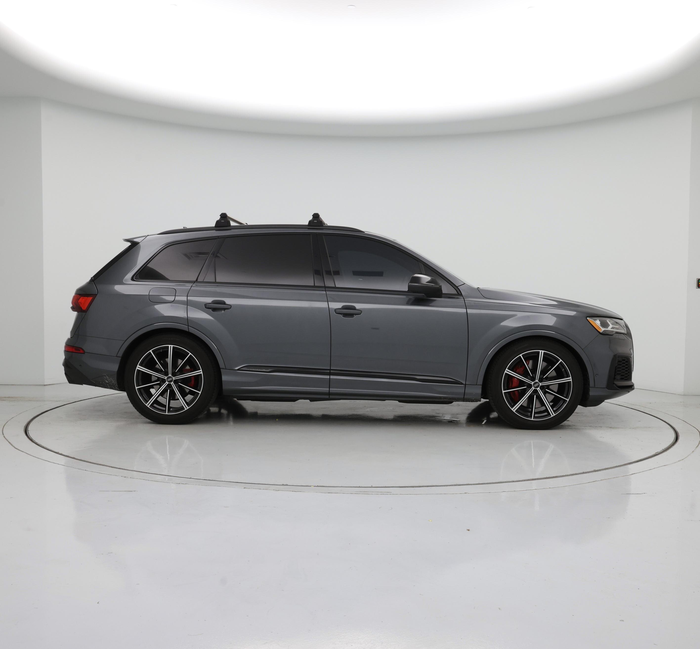 Thumbnail: 2022 Audi SQ7 - 7