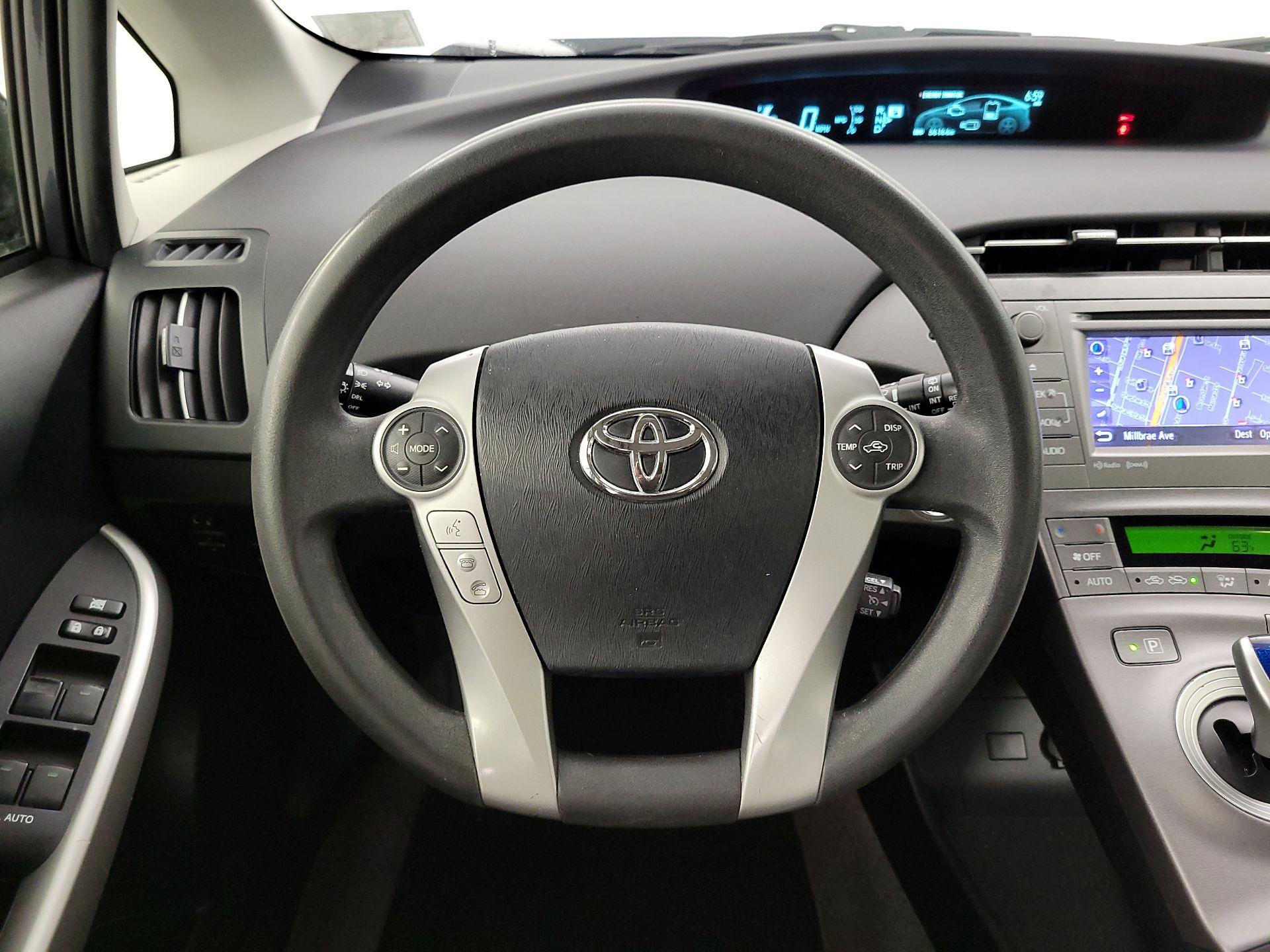 Thumbnail: 2015 Toyota Prius - 10