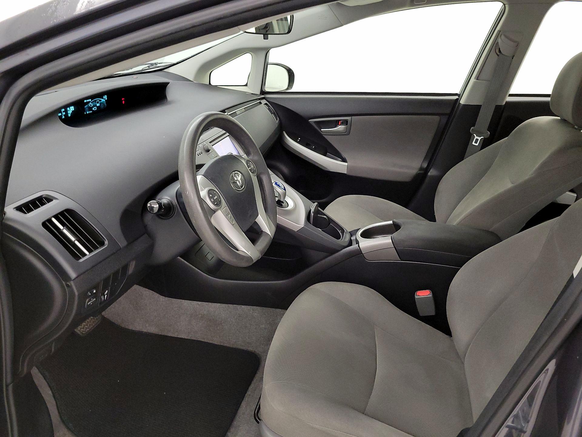 Thumbnail: 2015 Toyota Prius - 11