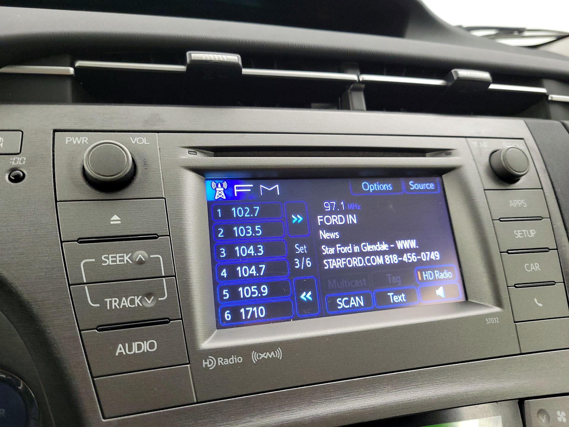 Thumbnail: 2015 Toyota Prius - 16