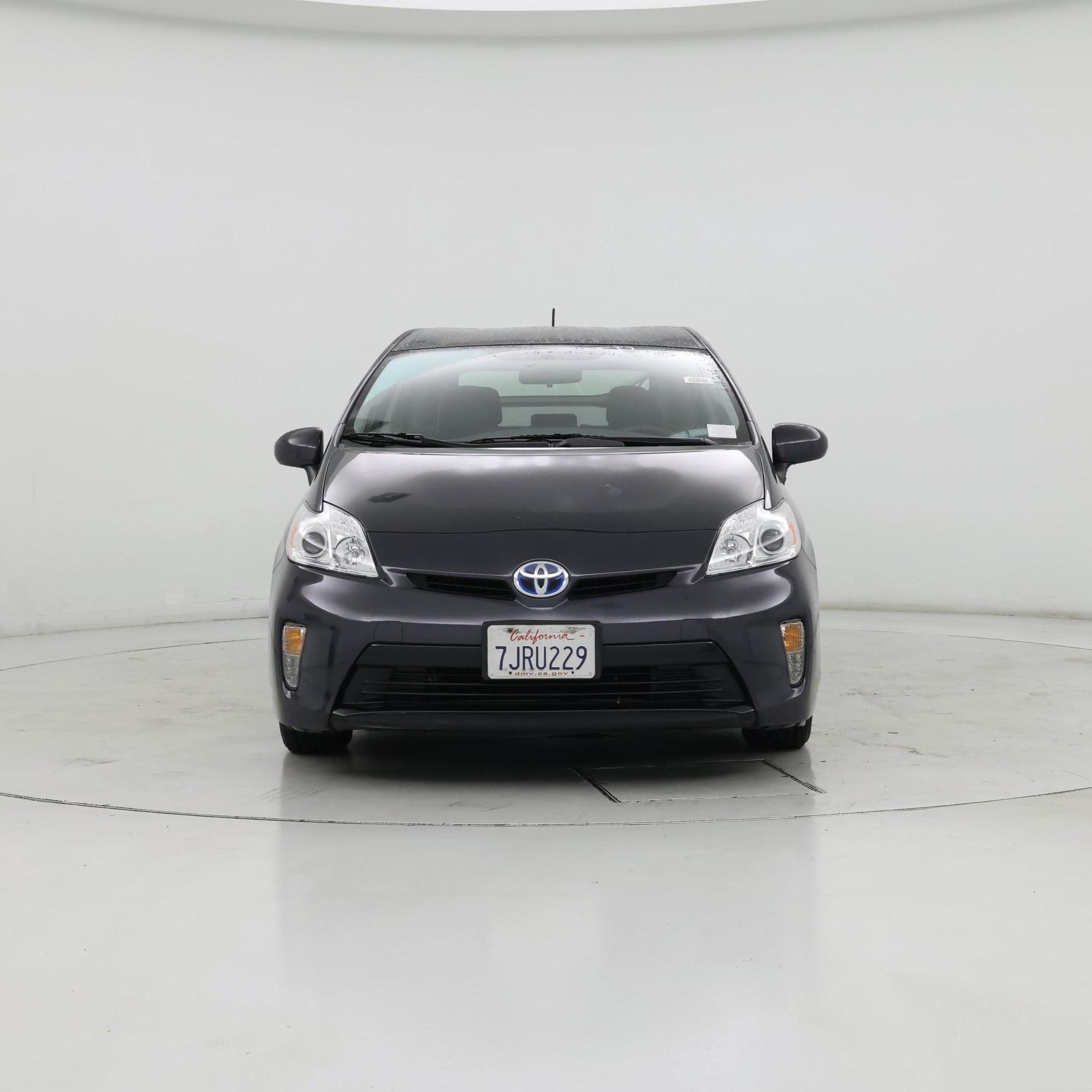 Thumbnail: 2015 Toyota Prius - 5