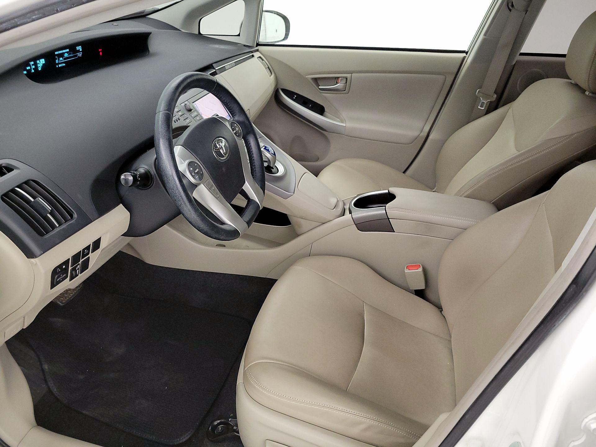 Thumbnail: 2015 Toyota Prius - 11
