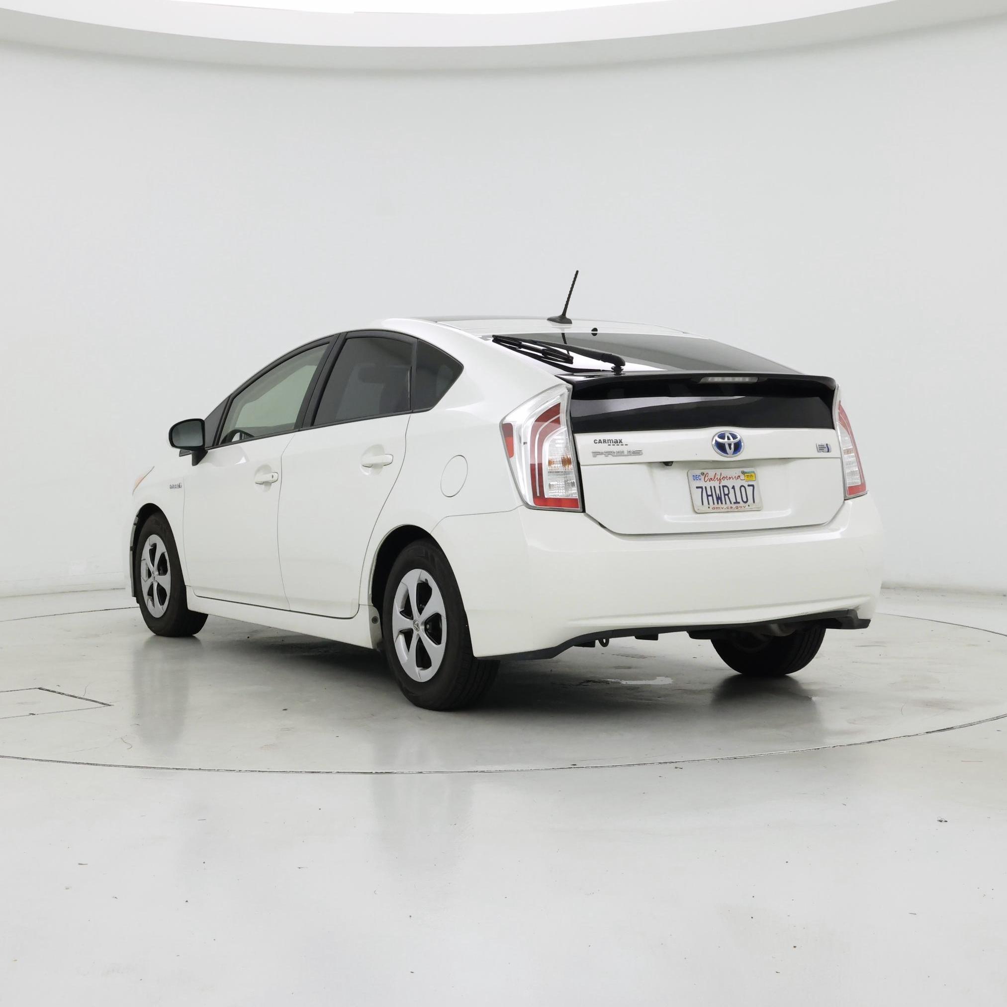 Thumbnail: 2015 Toyota Prius - 2