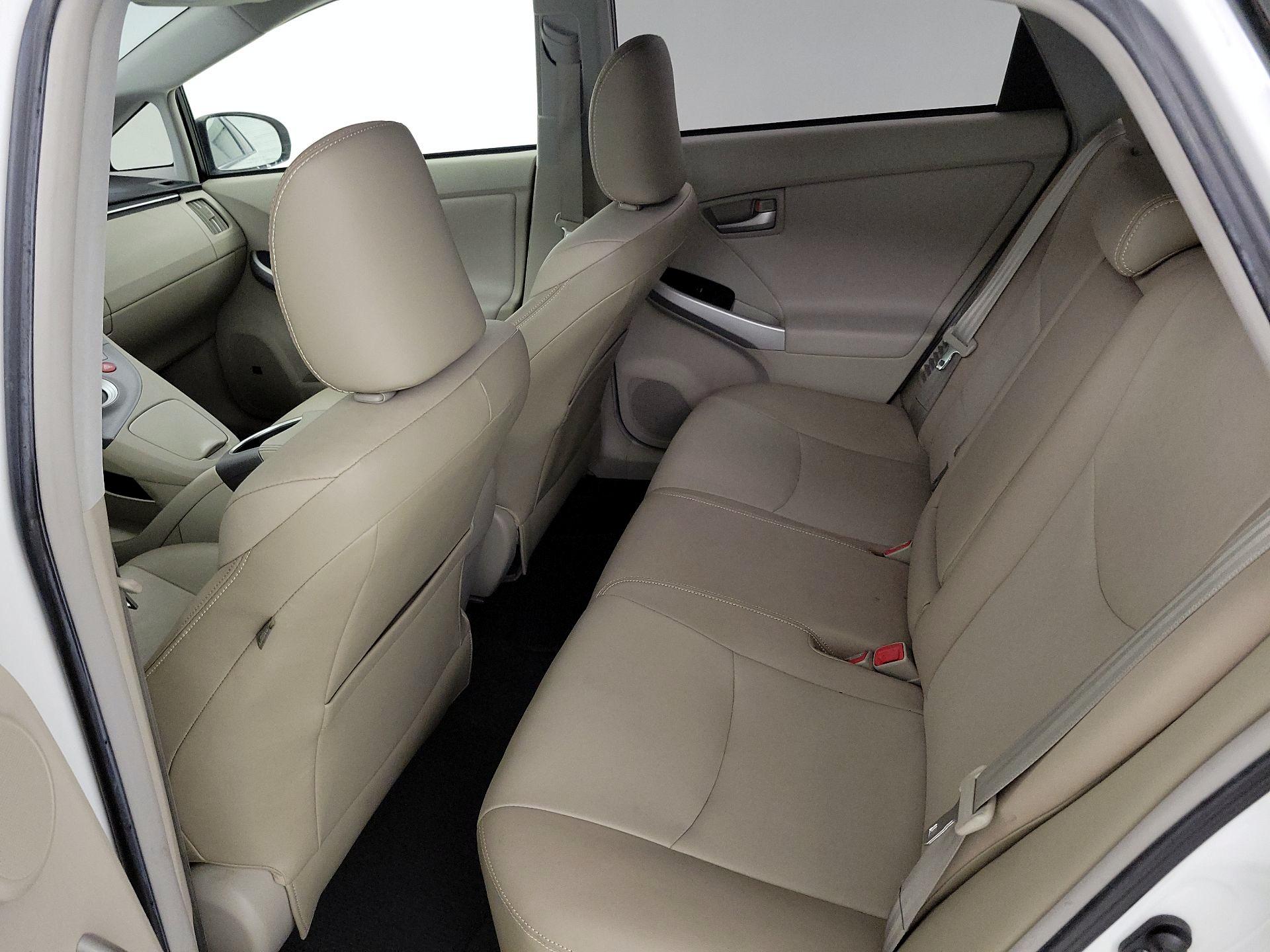 Thumbnail: 2015 Toyota Prius - 20