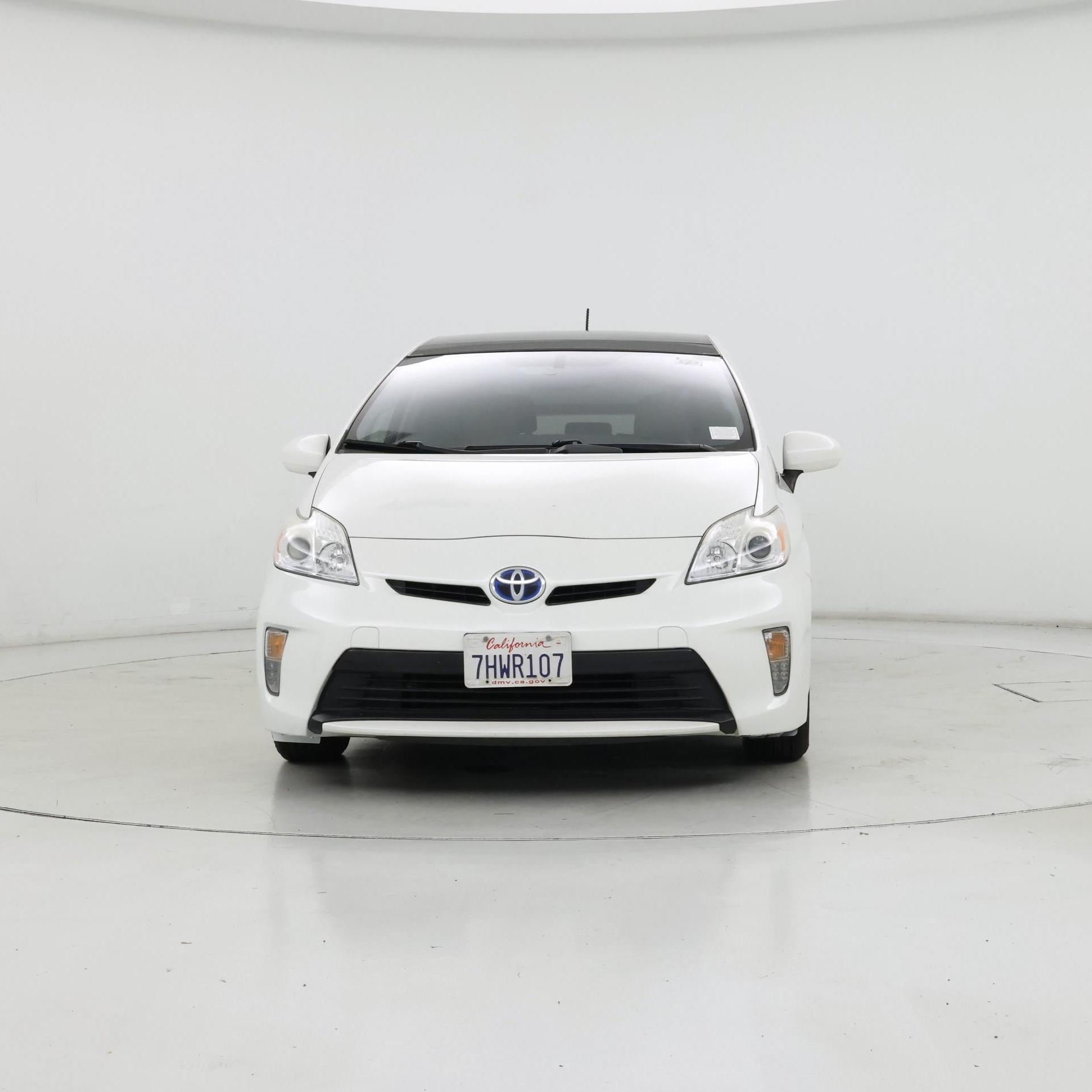 Thumbnail: 2015 Toyota Prius - 5
